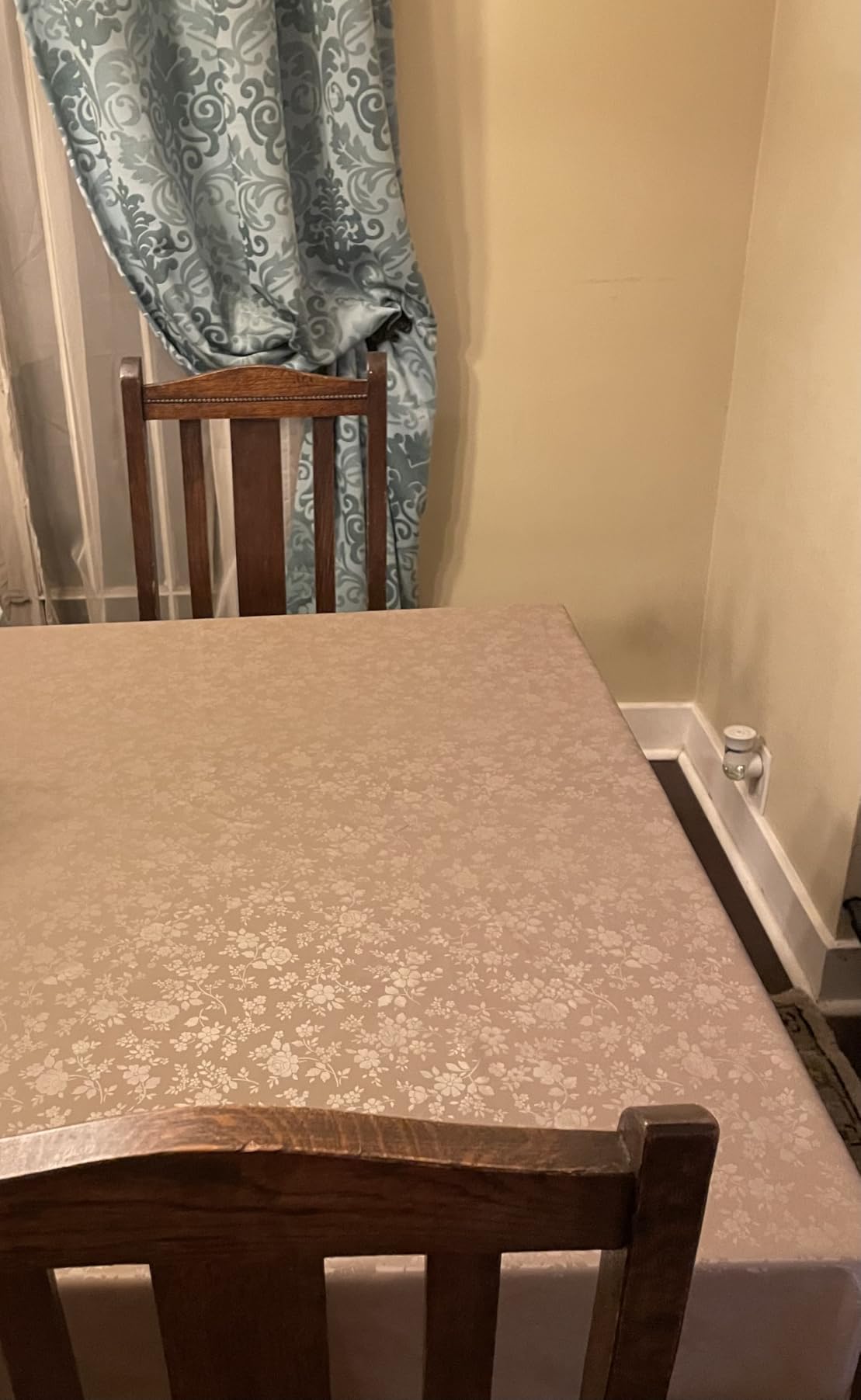 Smiry Rectangle Table Cloth, Waterproof Heavy Duty Vinyl Tablecloths, Wipeable Washable Table Cover for Kitchen and Dining Room (Beige, 60