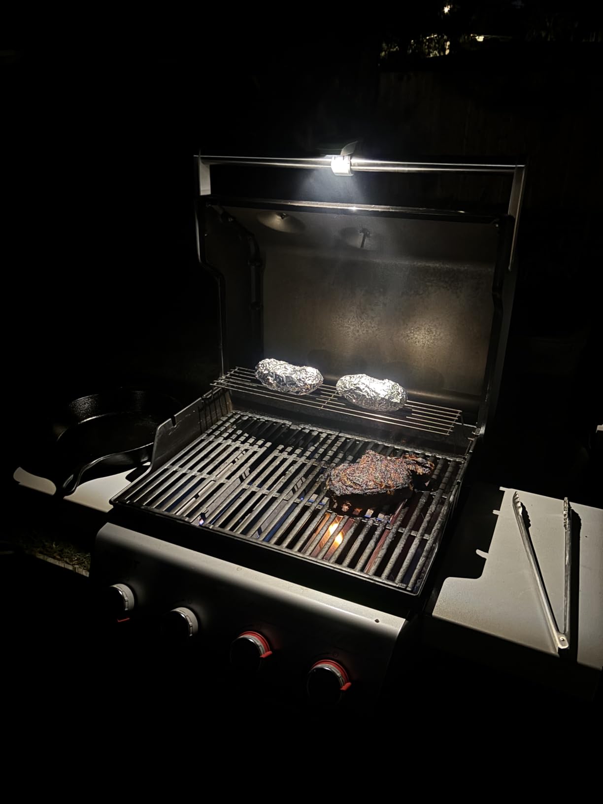 Weber Handle Grill 'N Go Light - LED Grill Light for Cooking with Motion Sensor, Detachable Handle-Mounted Illumination for Genesis, Spirit & Summit Gas Grills customer photo 2