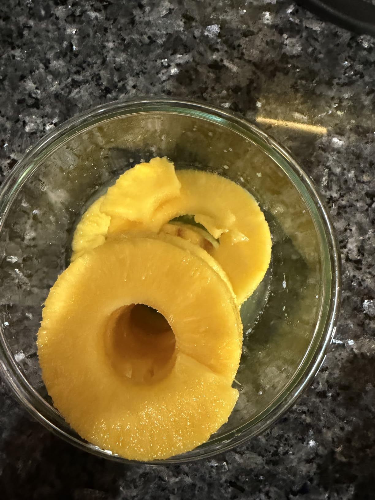 Zulay Kitchen Stainless Steel Pineapple Corer & Slicer - Heavy Duty Pineapple Cutter & Eye Removal Tool - Effortless Core Remover Tool with Sharp Reinforced Blade & Ergonomic Handle - Black customer photo 2