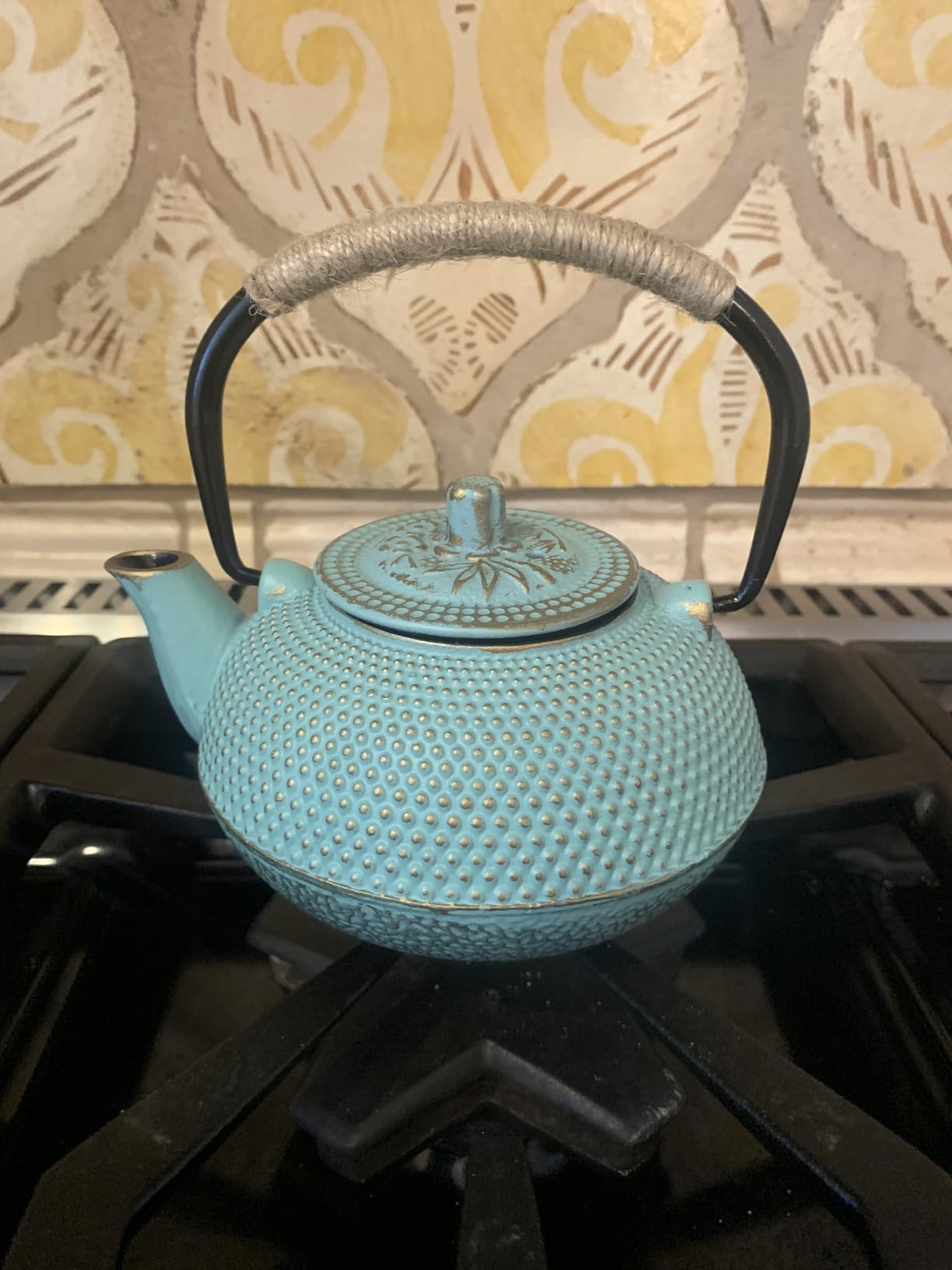 Juvale Cast Iron Tea Kettle with Infuser - Green, 18 oz/500 ml, 3-Piece Set - Teapot for Brewing Loose Leaf Tea - Stovetop Safe Tetsubin Set with Trivet customer photo 1