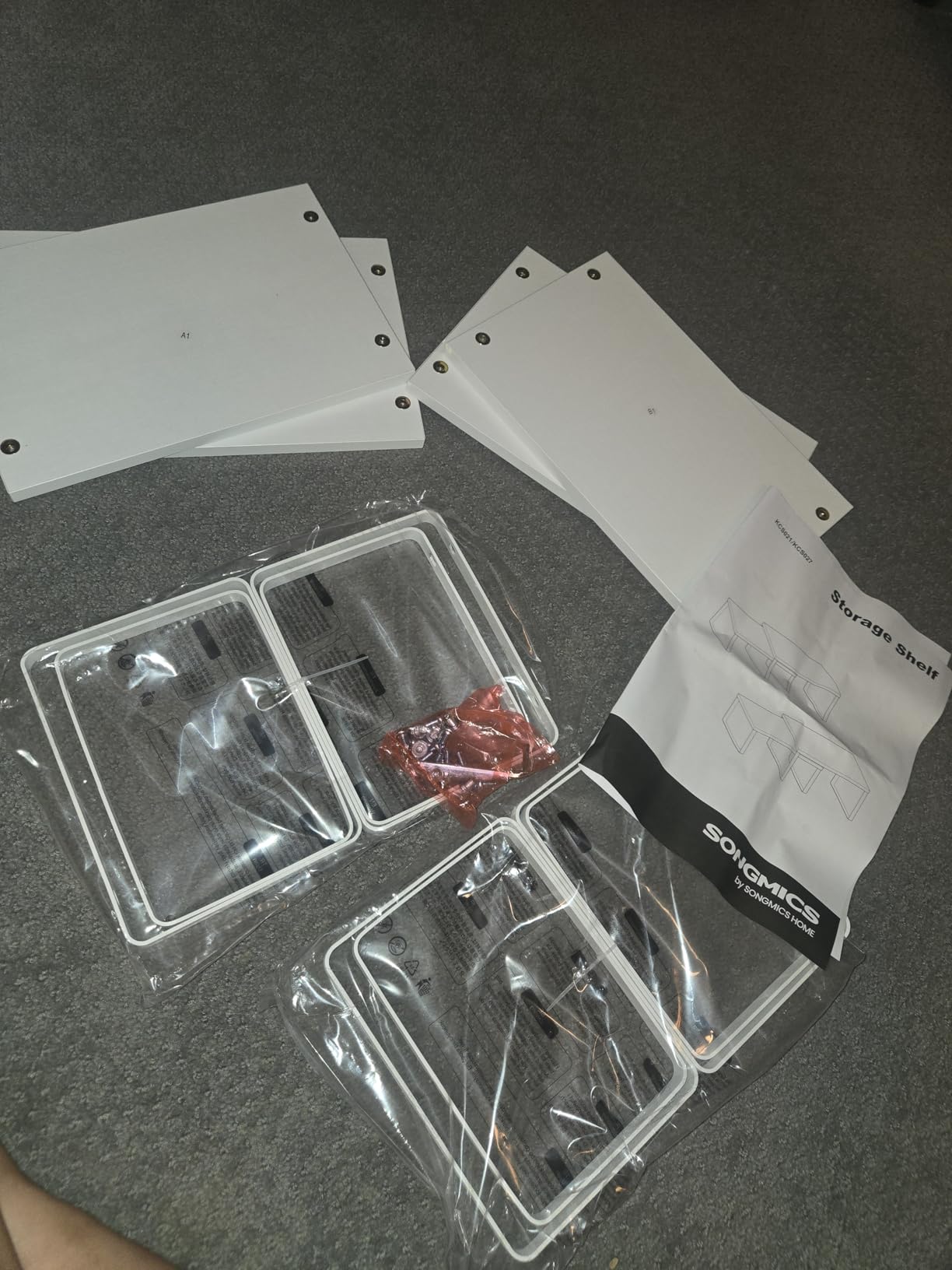 SONGMICS Cabinet Organizer Shelf, Set of 4 Kitchen Counter Shelves, Kitchen Storage, Spice Rack, Stackable, Expandable, Metal and Engineered Wood, Cloud White and Natural Beige UKCS010N01 customer photo 1