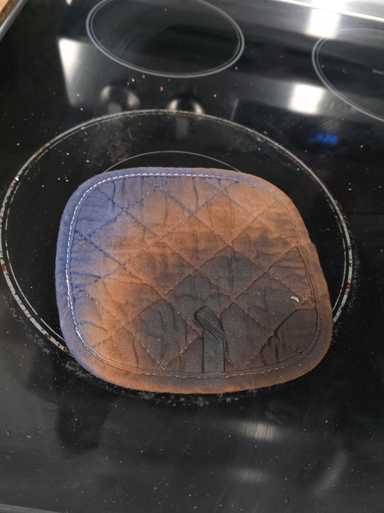 KEGOUU Oven Mitts and Pot Holders 6pcs Set, Kitchen Oven Glove High Heat Resistant 500 Degree Extra Long Oven Mitts and Potholder with Non-Slip Silicone Surface for Cooking (Grey) customer photo 1