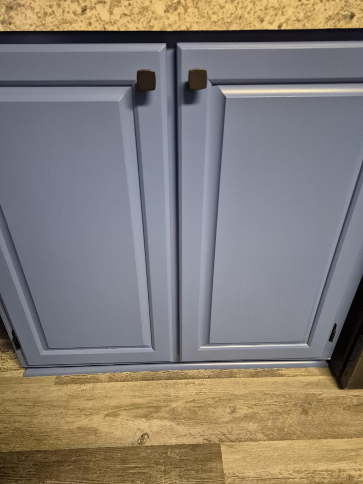 Franklin Brass (10-Pack) Square Matte Black Cabinet Knobs for Dressers, Drawers, Kitchen Cabinet Door, Vanity, Furniture, Closet Knobs, 1-1/8 Inch customer photo 1