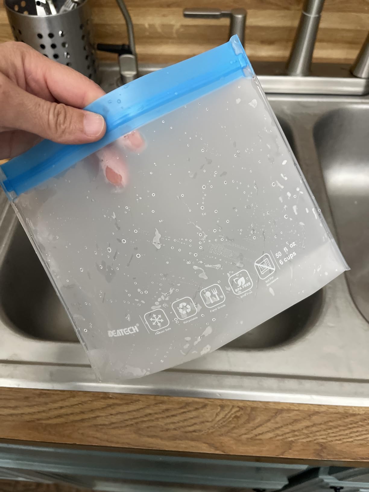 IDEATECH 20Pack Reusable Bags Dishwasher Safe, Leakproof Reusable Freezer Bags, BPA Free Healthy Food Storage Contaizers Sandwich Snack Baggies for Lunch Travel(8 Gallon 6 Quart 6 Snack,Colored) customer photo 1