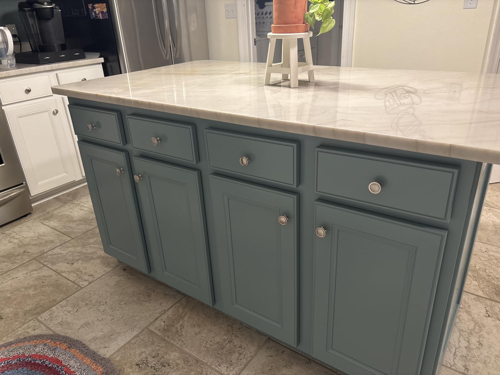 Ravinte 30 Pack 1-1/4 inch Kitchen Cabinet Knobs Dresser Drawer Brushed Nickel Zinc Pulls Door Handles for Drawers customer photo 2