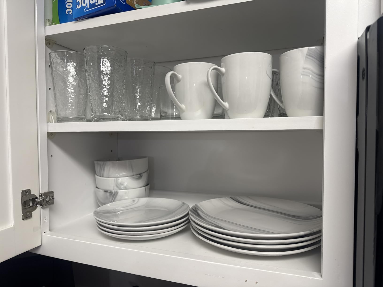 Elama Fine Marble 16 Piece Stoneware Dinnerware Set in Black and White customer photo 2