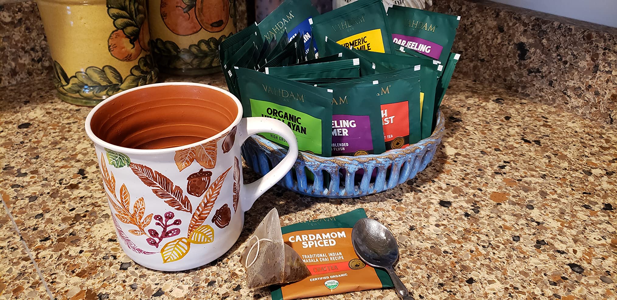 VAHDAM, Assorted Tea Sampler (20 Delicious Variety, 40 Individually Wrapped Pyramid Teabags) Long Leaf Premium Teas I Tea Gift Set I Gift Ideas for Lovers | Gifts for Him/Her customer photo 1