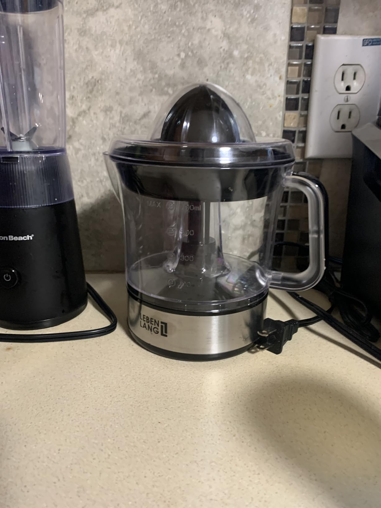 LEBENLANG Orange Juicer Electric - 2 cones & BPA-free | High juice yield & Large Volume | 24oz Lemon Juicer Squeezer | Electric Citrus Juicer Orange Juice Press Juicers Exprimidor De Naranjas Limones customer photo 2