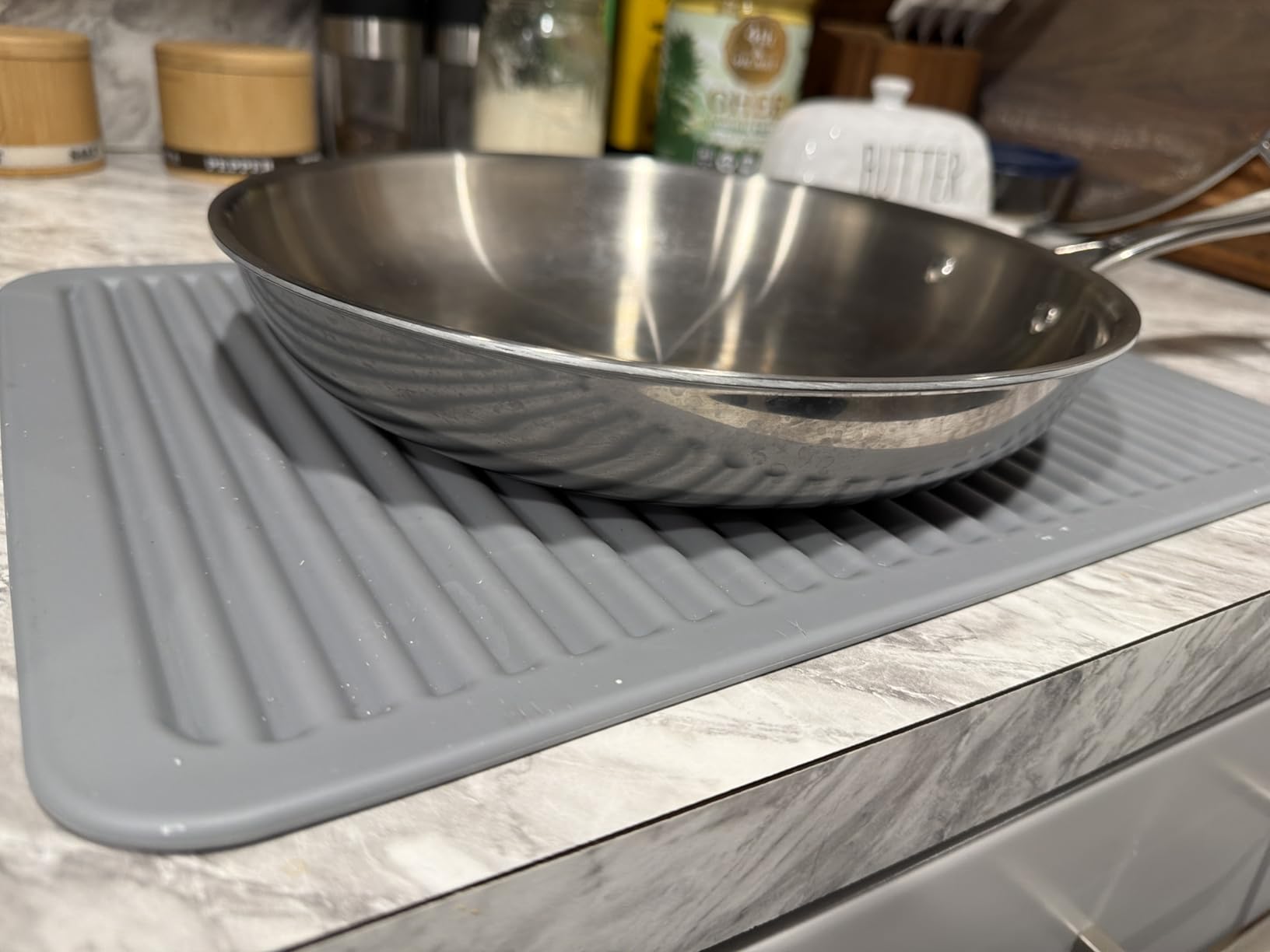 Walfos Silicone Trivet Mats - 4 Heat Resistant Pot Holders, Multipurpose Non-Slip Hot Pads for Kitchen Potholders, Hot Dishers, Jar Opener, Spoon Holder, Food Grade Silicone & BPA Free (Black) customer photo 1