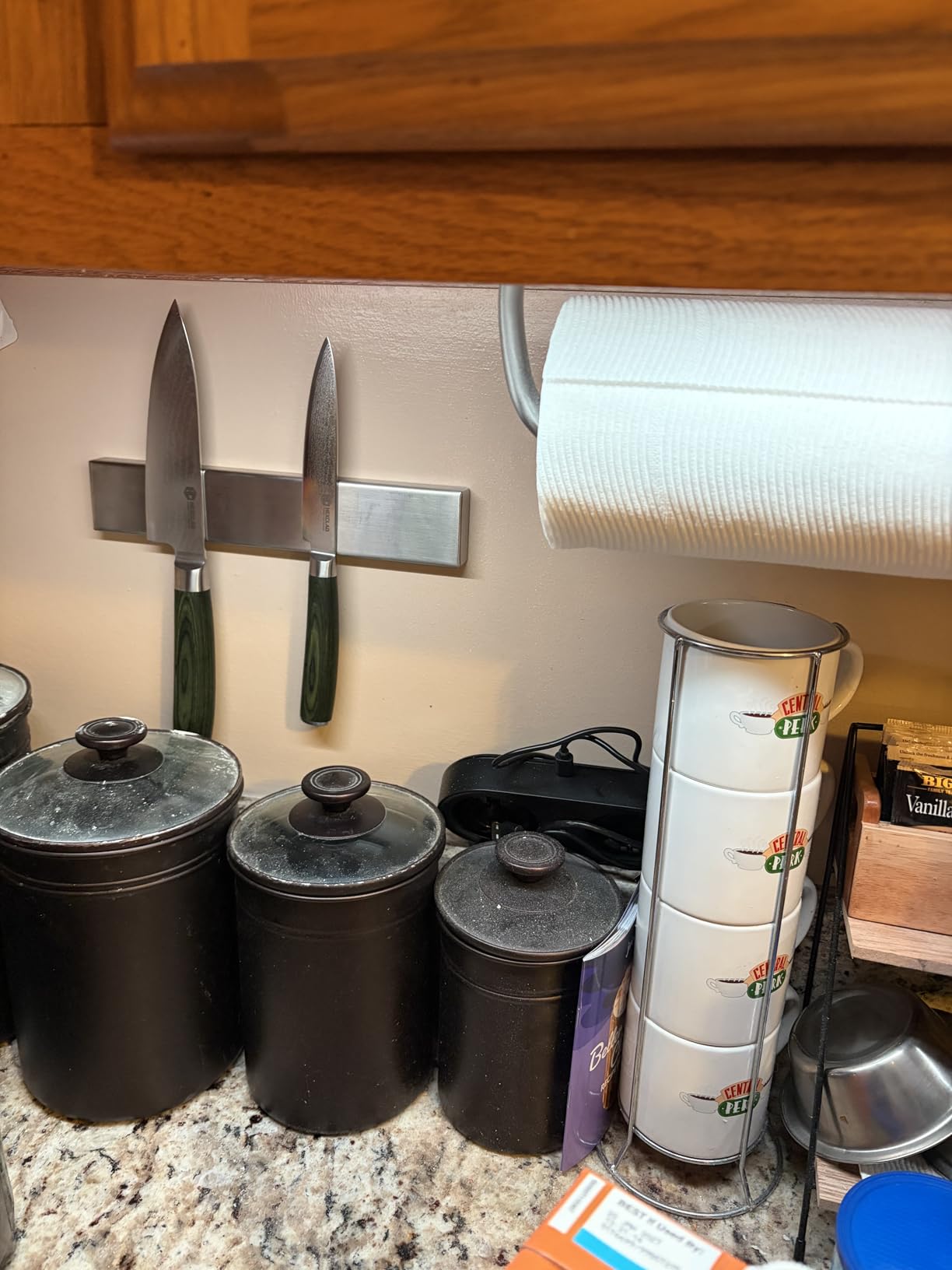 GORILLA GRIP 304 Stainless Steel Magnetic Knife Holder for Wall, 16 in, Magnet Bar for Knives, Tools, Heavy Duty Metal Strip Holds Up to 6 lbs, Kitchen Home Organizer, Non-Adhesive, Drilling Required customer photo 1