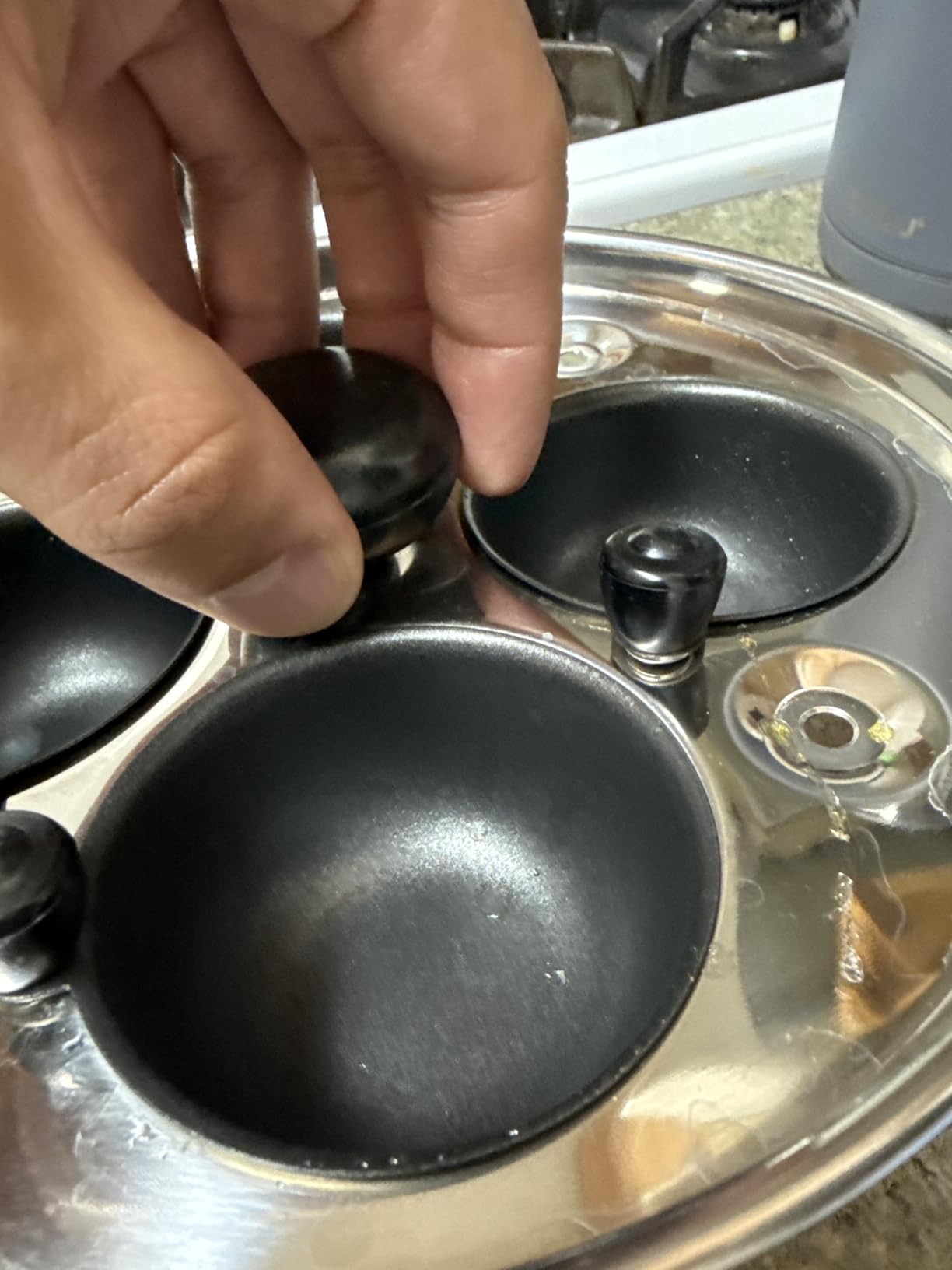 Eggssentials 2 IN 1 Egg Pan & Egg Poacher Pan, Granite Nonstick Fry Pan Poached Egg Maker and Frying Skillet with Lid, Poached Eggs Cooker Food Grade Safe PFOA Free with Spatula, Egg Cookware - 4 Cups customer photo 2