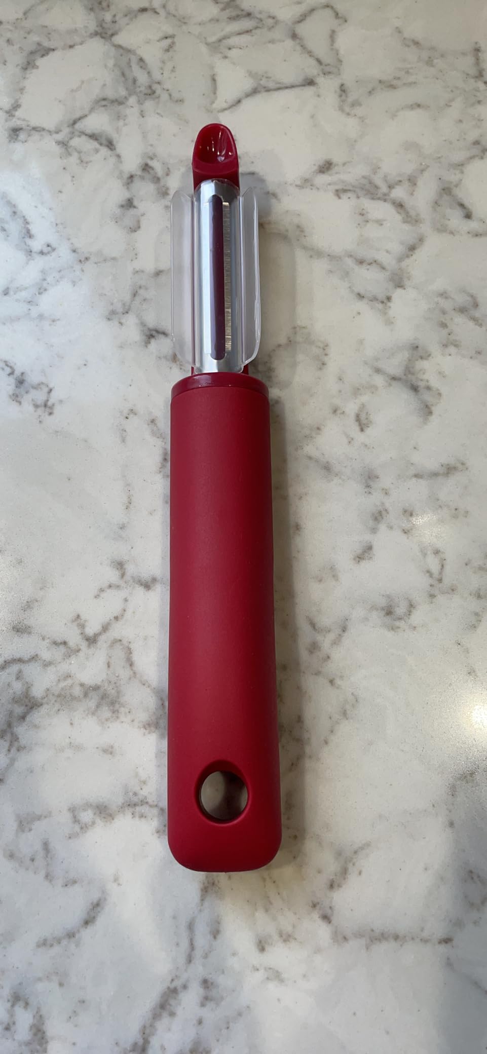 GORILLA GRIP Patented BPA-Free Vegetable Peeler, Extra Sharp Swivel Stainless Steel Blades with Guard, Comfortable Soft Handle, Easily Peel Carrots or Fruit, Potato Eye Remover, Washer Safe, Black customer photo 2