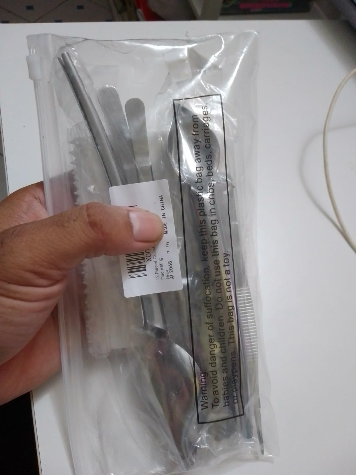 Patelai 12 Pcs Chef Plating Tools Plating Drizzle Spoons Cooking Tweezers Culinary Precision Stainless Steel Drawing Spoons Plastic Dough Scrapers Wood Icing Spatula for Chef Cake Candy Decorating customer photo 2