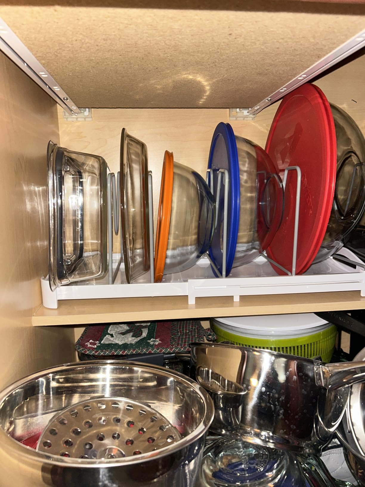 EVERIE Adjustable Bakeware Organizer Pot Lid Holder Rack for Pots, Cake Molds, Cutting Boards, Mats, Cookware, GS02SS, 7.7'' Deep by 12.6'' to 21.5'' Wide customer photo 1