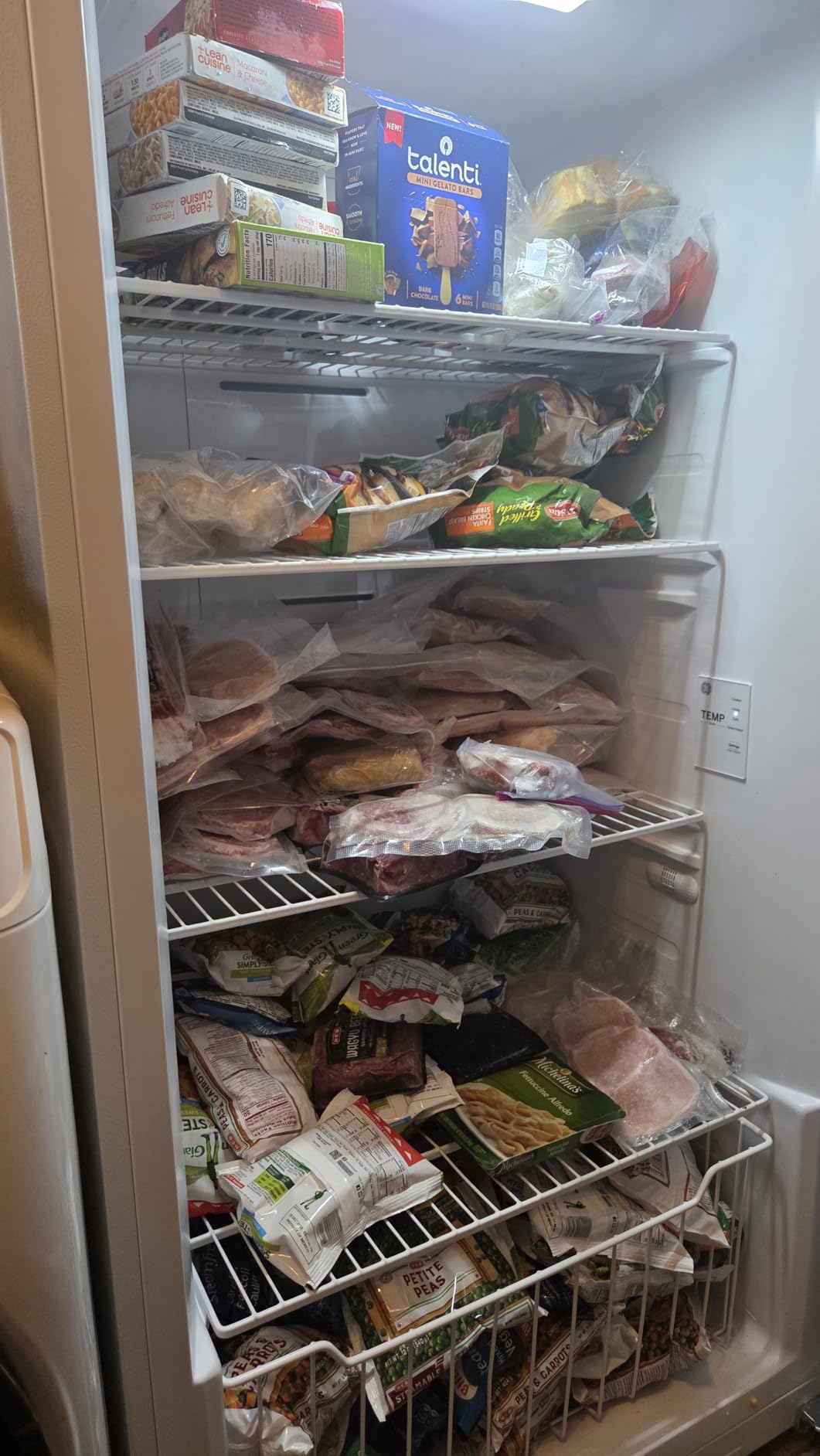 YIHONG 6 Pack Clear Pantry Organizer Bins, Plastic Containers with Handle for Kitchen,Freezer,Cabinet,Closet,Bathroom Under Sink Storage customer photo 1