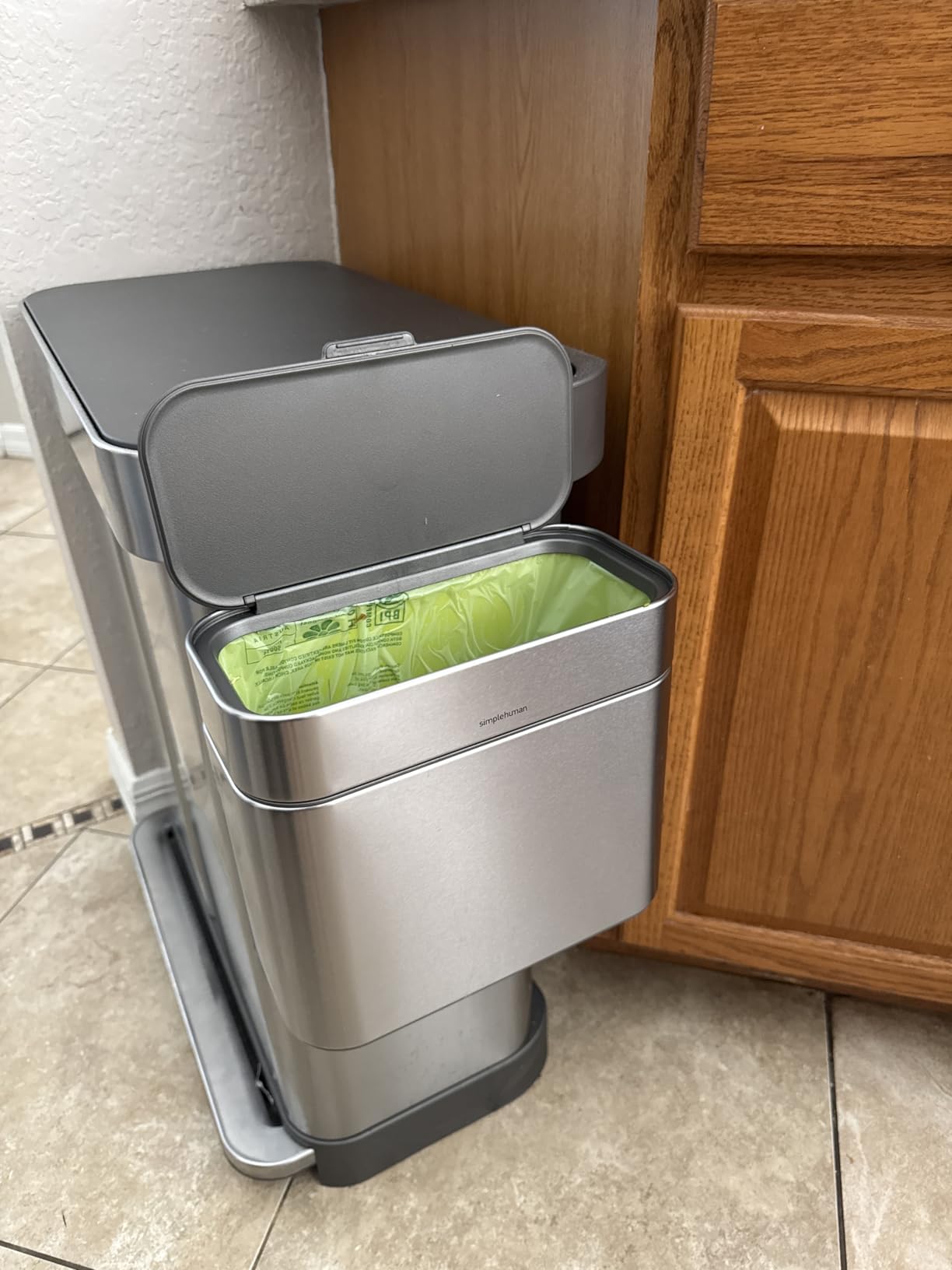simplehuman Compost Caddy, Detachable and Countertop Bin, 4 Liter / 1.06 Gallon, Brushed Stainless Steel customer photo 2