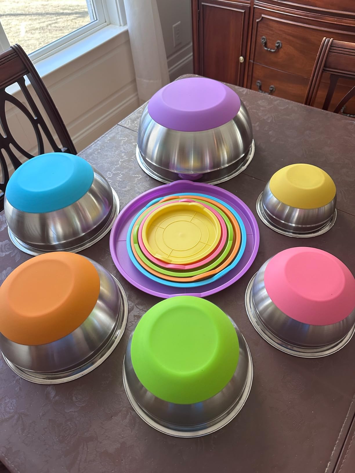 Umite Chef Mixing Bowls with Airtight Lids, 6 piece Stainless Steel Metal Nesting Storage Bowls, Non-Slip Bottoms Size 7, 3.5, 2.5, 2.0,1.5, 1QT, Great for Mixing & Serving (Khaki) customer photo 2