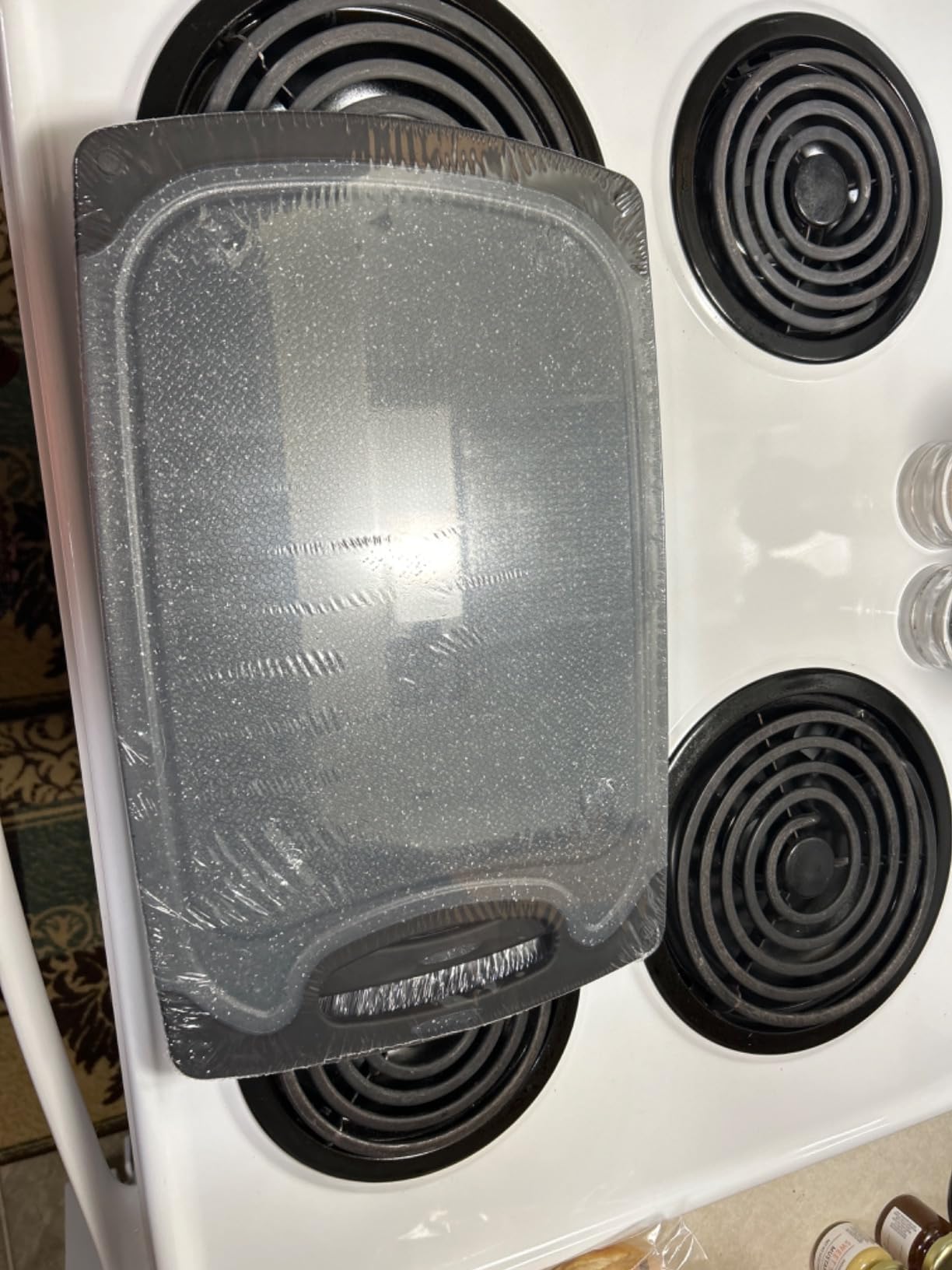 Viretang Plastic Cutting Boards Set of 3 Extra Large for Kitchen, Thick Chopping Board with Deep Juice Grooves, Non‑Slip Feet, Easy Grip Handle, BPA Free, Dishwasher Safe,Black customer photo 2