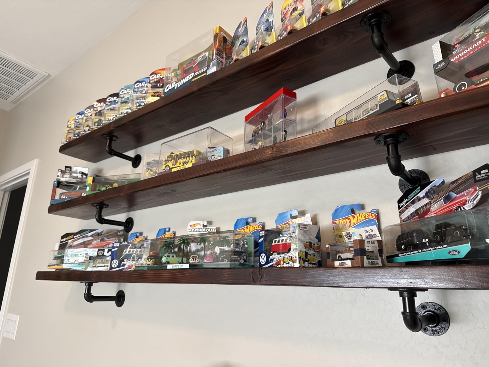 Janyang Industrial Pipe Shelf Brackets for 8 10 12 14 inches Board, Iron L Pipe Floating Shelves, Heavy Duty Metal Shelving Brackets - 6 Pack Black customer photo 1