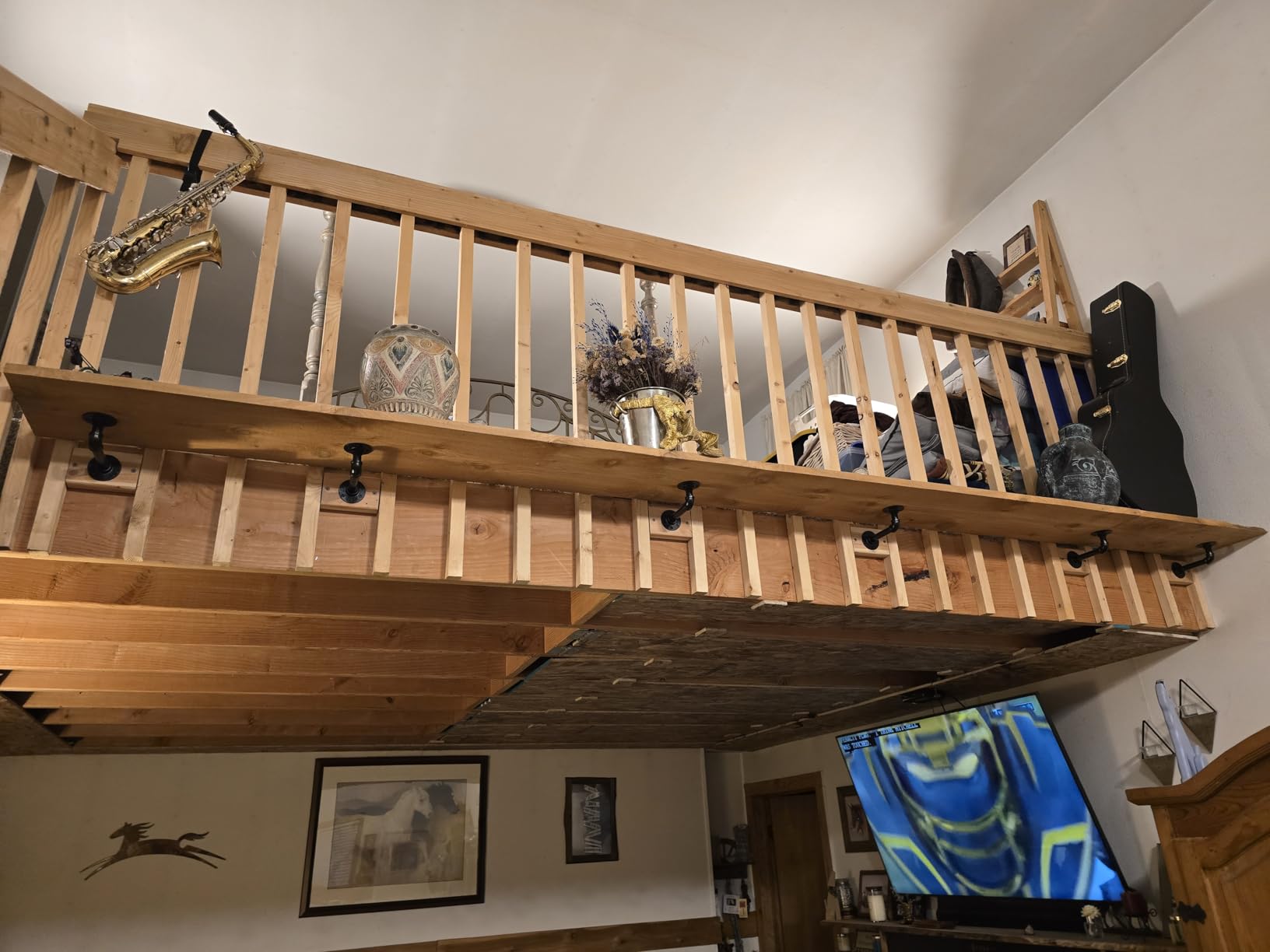 Janyang Industrial Pipe Shelf Brackets for 8 10 12 14 inches Board, Iron L Pipe Floating Shelves, Heavy Duty Metal Shelving Brackets - 6 Pack Black customer photo 2