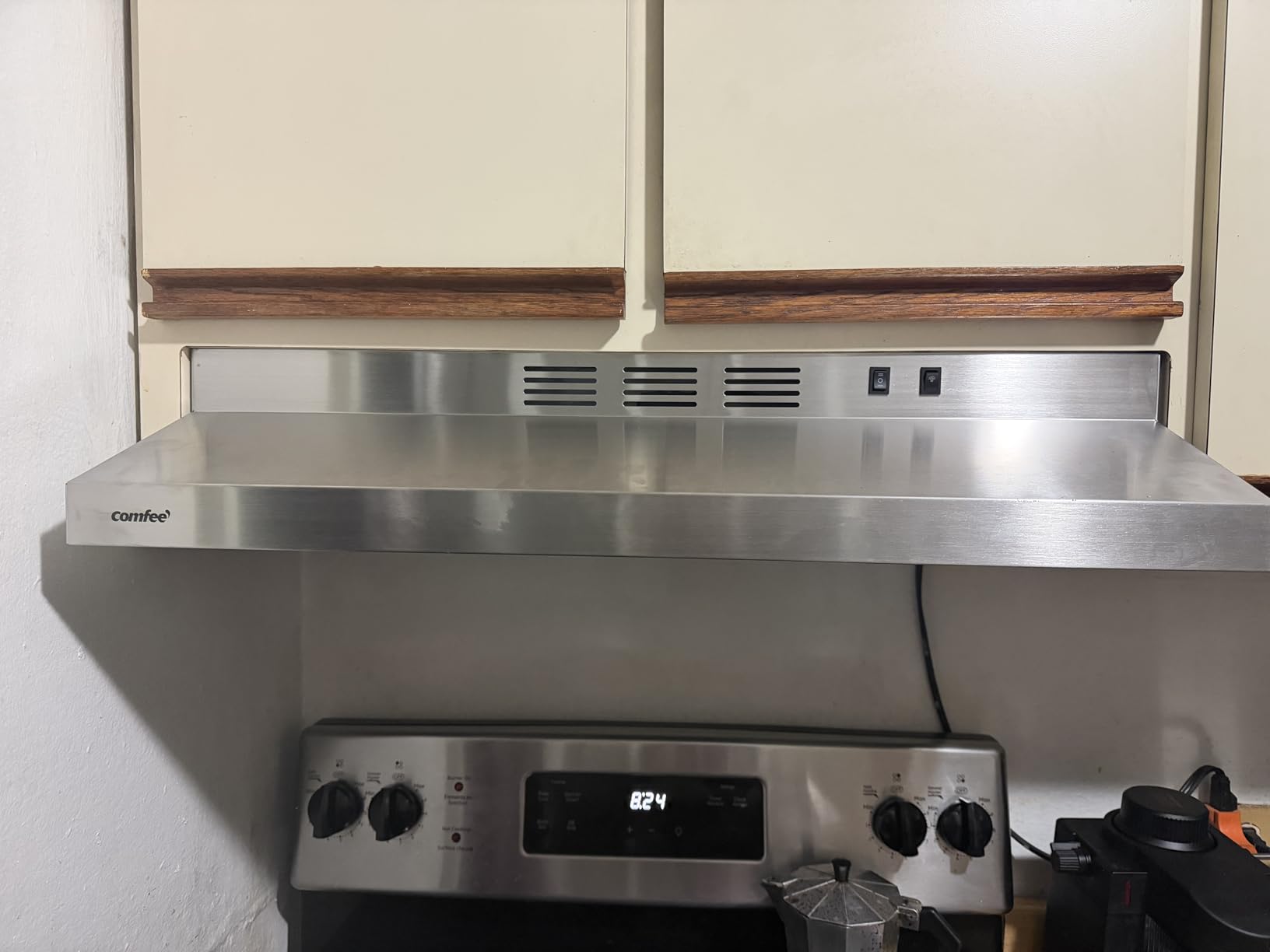 COMFEE' CVU30W2AST Range Hood 30 Inch Ducted Ductless Vent Hood Durable Stainless Steel Kitchen Hood for Under Cabinet with 2 Reusable Filter, 200 CFM, 2 Speed Exhaust Fan Silver customer photo 1