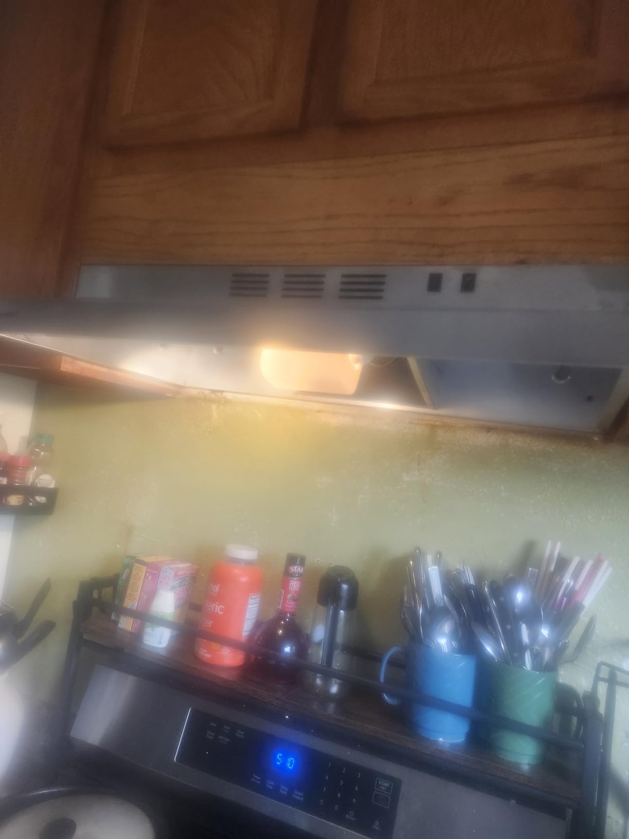 COMFEE' CVU30W2AST Range Hood 30 Inch Ducted Ductless Vent Hood Durable Stainless Steel Kitchen Hood for Under Cabinet with 2 Reusable Filter, 200 CFM, 2 Speed Exhaust Fan Silver customer photo 2