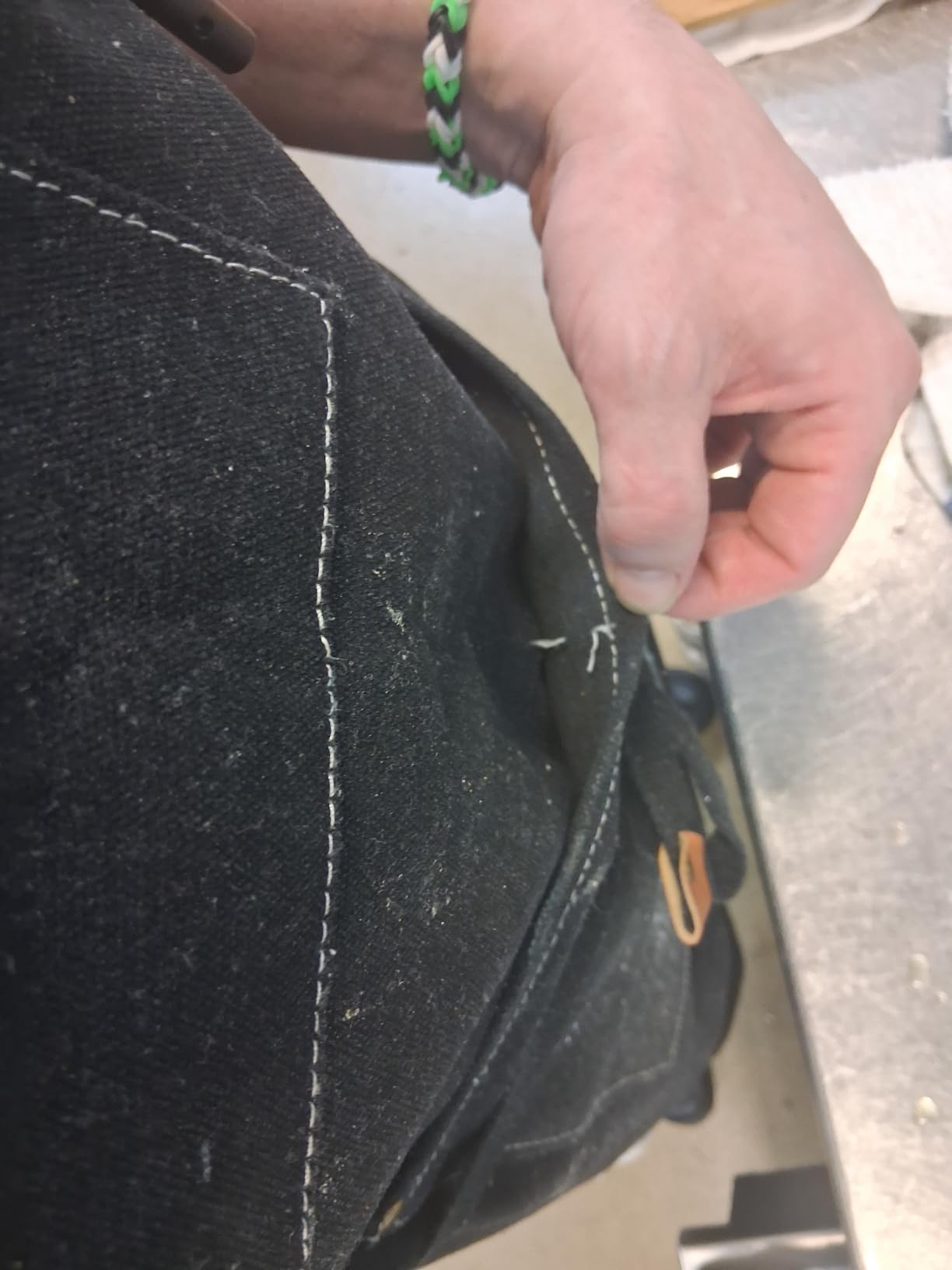 Tosewever Canvas Cross Back Chef Cotton Aprons for Men Women with Large Pockets customer photo 1