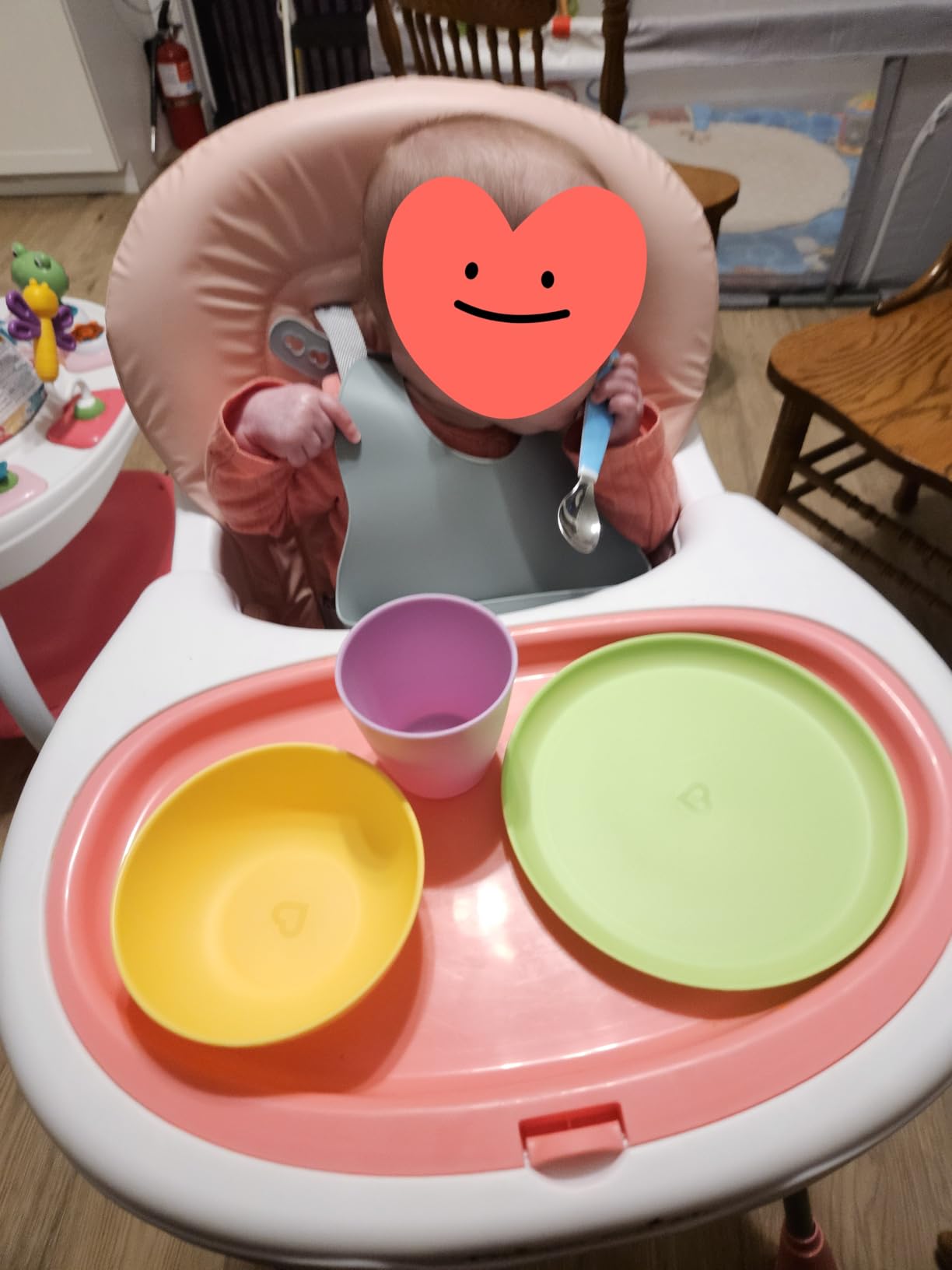 Munchkin 16pc Baby and Toddler Feeding Supplies Set - Includes Plates, Bowls, Cups and Utensils customer photo 1