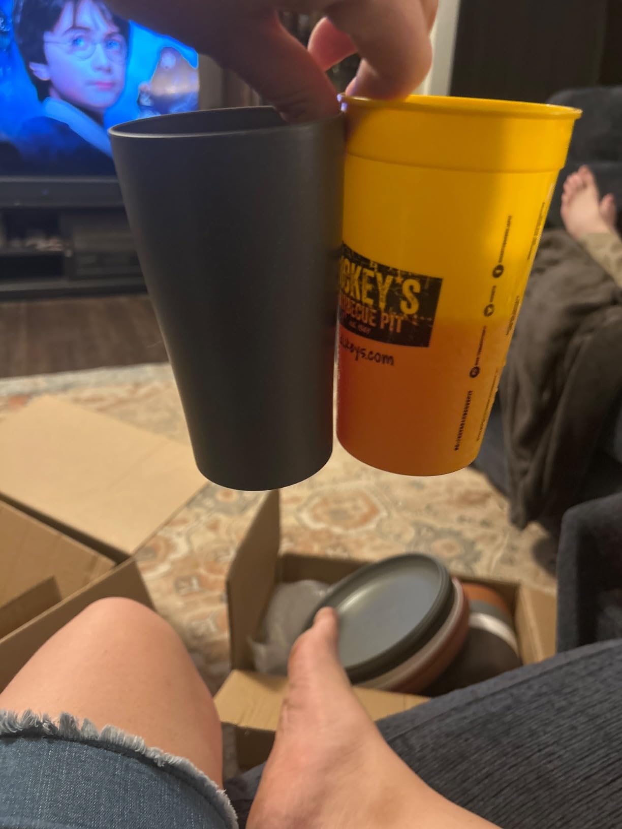 Teivio 32-Piece Kitchen Plastic Wheat Straw Dinnerware Set, Service for 8, Unbreakable Modern Dish Set - Dinner Plate/Dessert Plate/Cereal Bowl/Cup, for Apartment Essentials, Outdoor Camping, Black customer photo 2