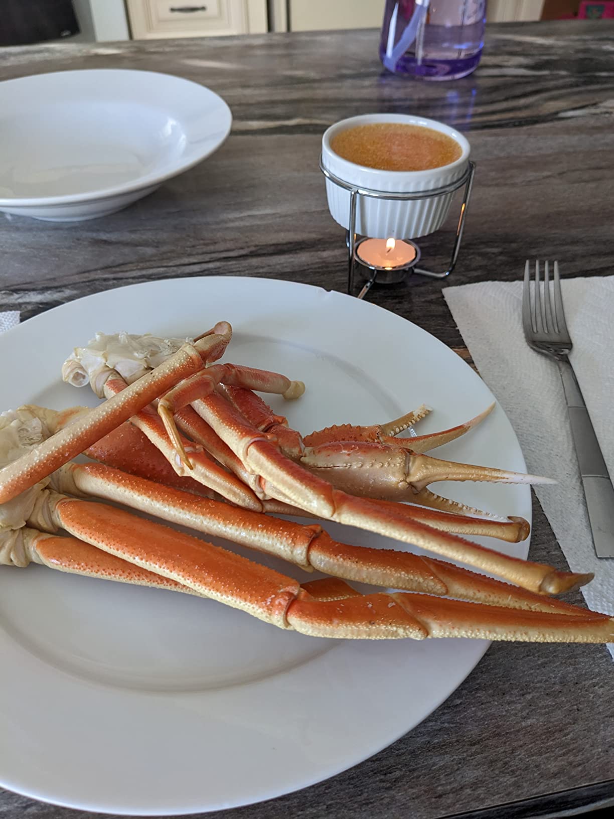 Luvan 33 Pcs Crab Crackers and Tools Set with 4 Crab Leg Crackers, 4 Crab Forks, 4 Lobster Shellers, 4 Butter Warmers, 1 Seafood Scissors, 14 Tealight Candles, 2 Crab Grabber-Seafood Boil Party Supply customer photo 1