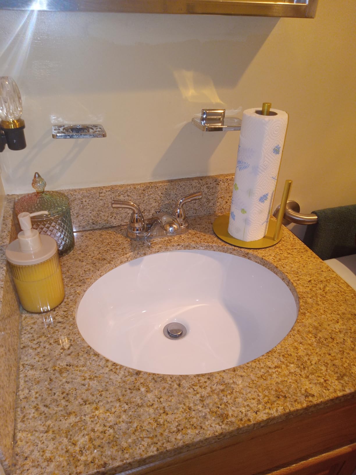 Paper Towel Holder Black, Premium Stainless Steel Kitchen Roll Dispenser (niffgaff) customer photo 1