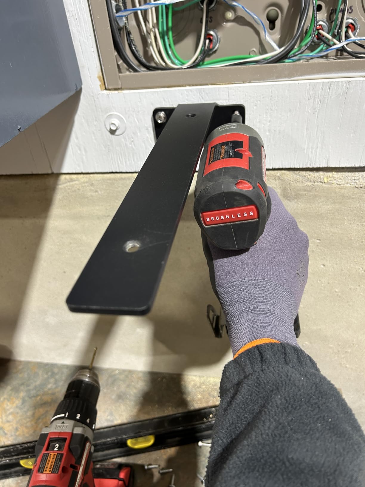 Starunder 6 Pack Floating Shelf Brackets, 6 Inch Heavy Duty Industrial Shelf Bracket, Black Metal L Brackets for Shelves Support DIY(1/5 Inch Thicked) customer photo 2