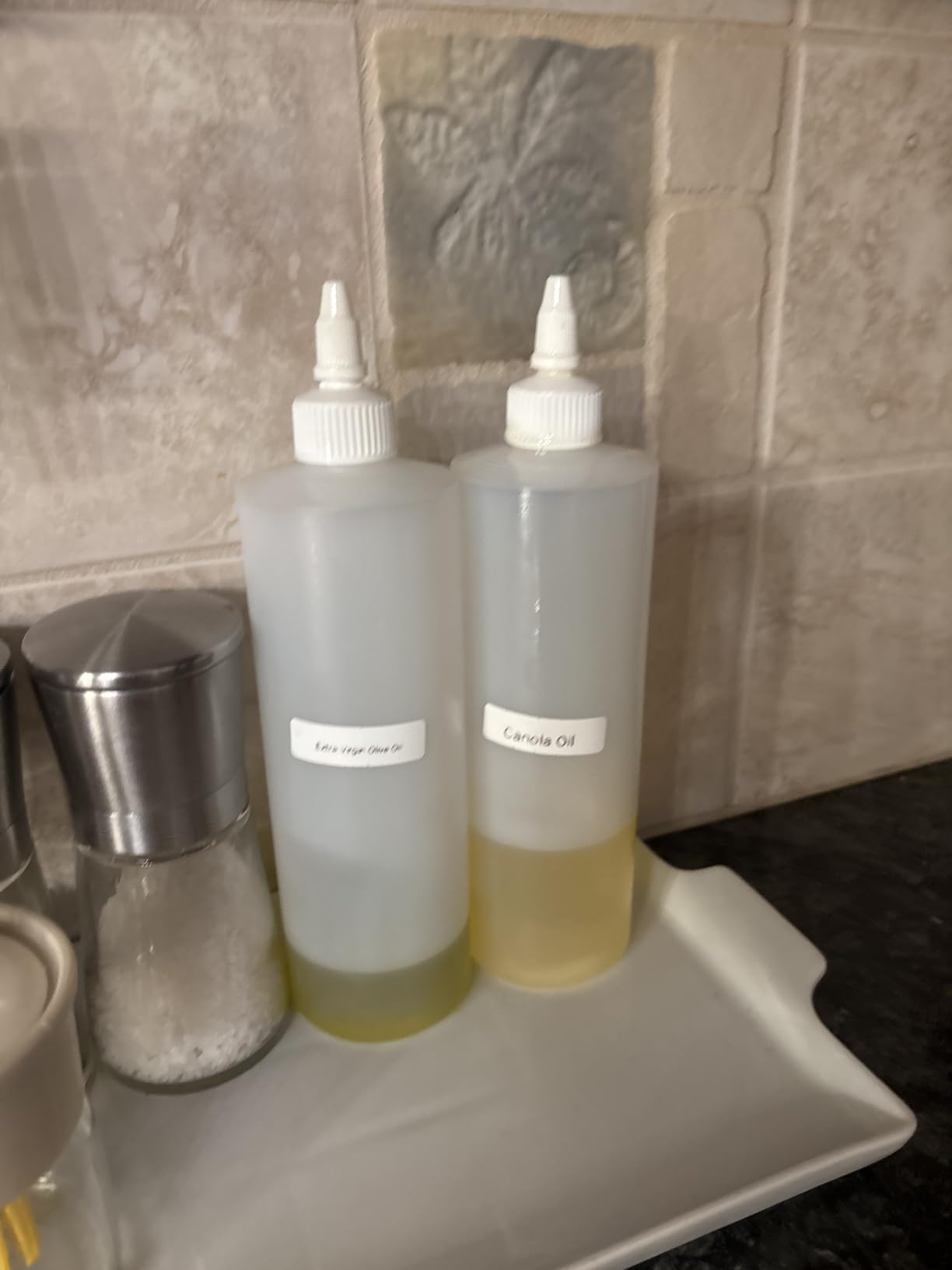 BRIGHTFROM Condiment Squeeze Bottles, 16 OZ Empty Squirt Bottle with Twist Top Cap, Leak Proof - Great for Ketchup, Mustard, Syrup, Sauces, Dressing, Oil, Arts and Crafts, BPA FREE Plastic - 2 PACK customer photo 2