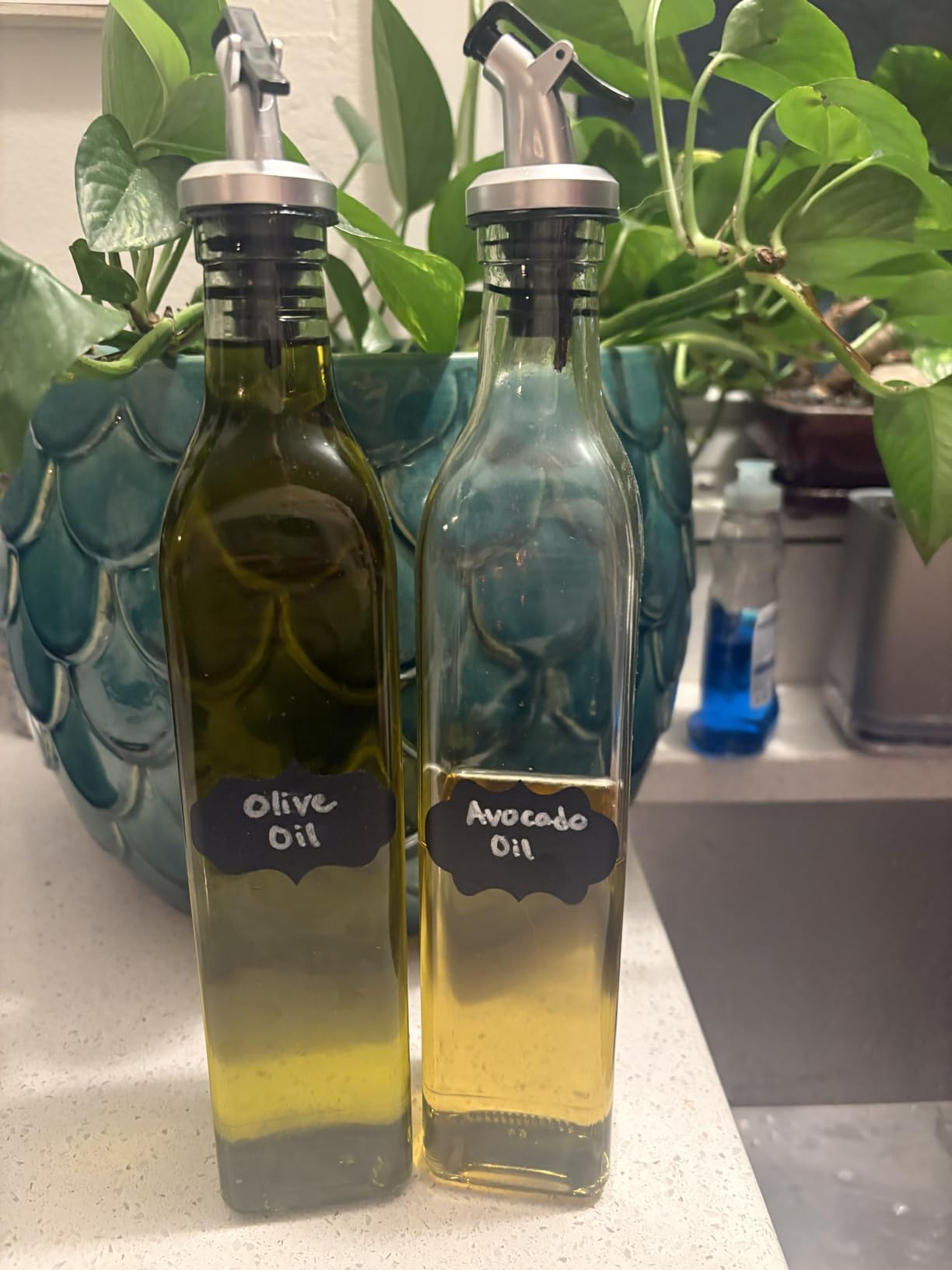 WERTIOO Olive Oil Dispenser Bottle,4Pack 17 OZ Glass Oil Dispenser for Kitchen with 4 Pourer,2 Stainless Steel Funnel & 1 Pen and 8 Label for Kitchen (500ml) customer photo 1