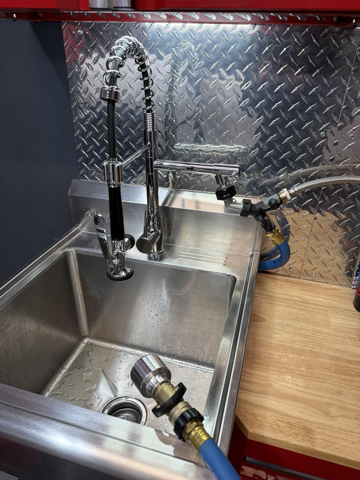 GIMILI Kitchen Faucet with Pull Down Sprayer Single Handle High Pressure Brushed Nickel Kitchen Sink Faucet Commercial Double-Headed Stainless Steel Kitchen Faucets Sink with Deck Plate customer photo 2