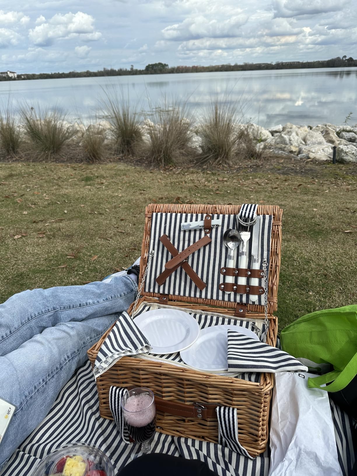 Picnic Basket for 2 Persons, Handmade Wicker Picnic Baskets Set with Insulated Cooler & Cutlery Kit customer photo 1