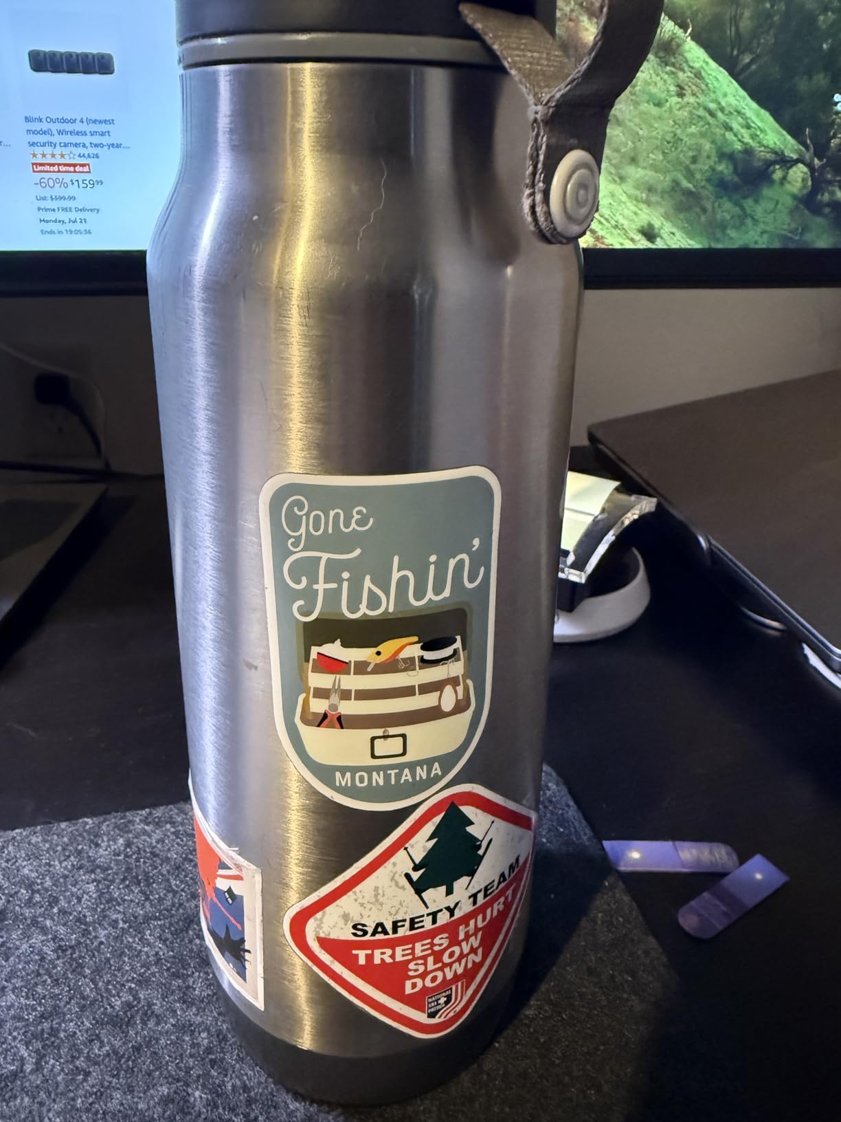 PRO Smart Water Bottle - Insulated Stainless Steel - Tracks Water Intake with Bluetooth, LED Glow Reminder When You Need to Drink - Straw Lid, 32oz, Brushed Steel customer photo 1