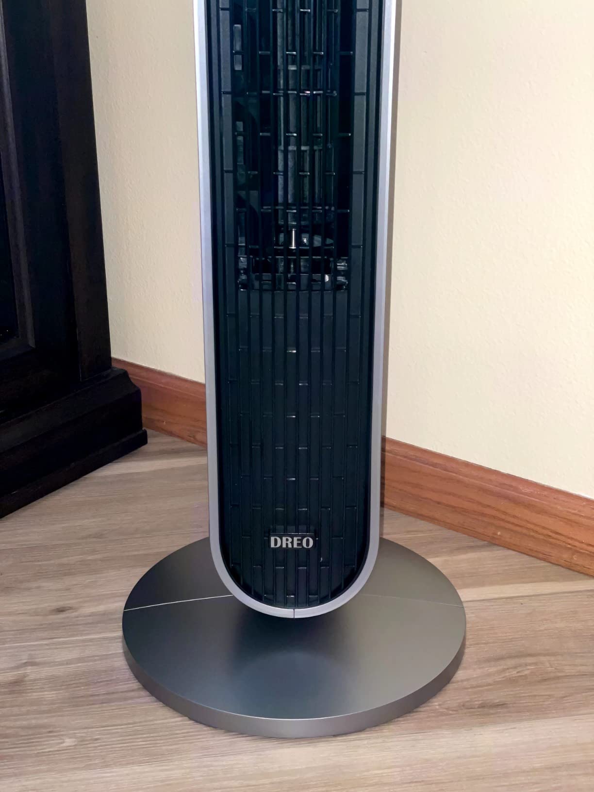 DREO Smart Tower Fan Voice Control, 120° Oscillating Fan Works with Alexa/Google/App/Remote, 42 Inch, 20dB Quiet DC Bladeless Fan for Bedroom,12 Speeds, Floor Fan for Home, Office customer photo 2