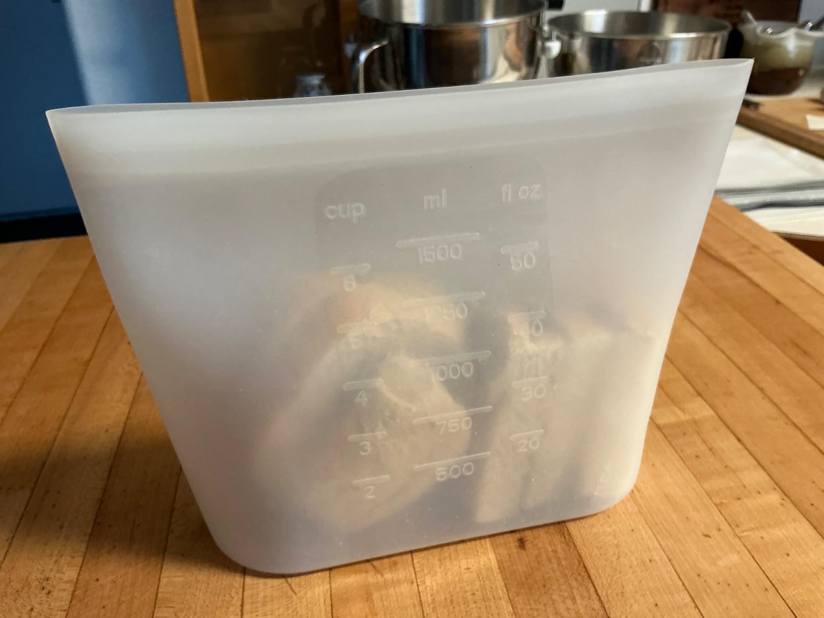 Winrock Reusable 100% Silicone Food Storage Bags, Sandwich Snack Bags New Generation Stand Up Zip Container for Soup and Leftovers, Plastice & BPA Free, Microwave Oven Safe 3 Pack (51oz, 34oz, 17oz) customer photo 2