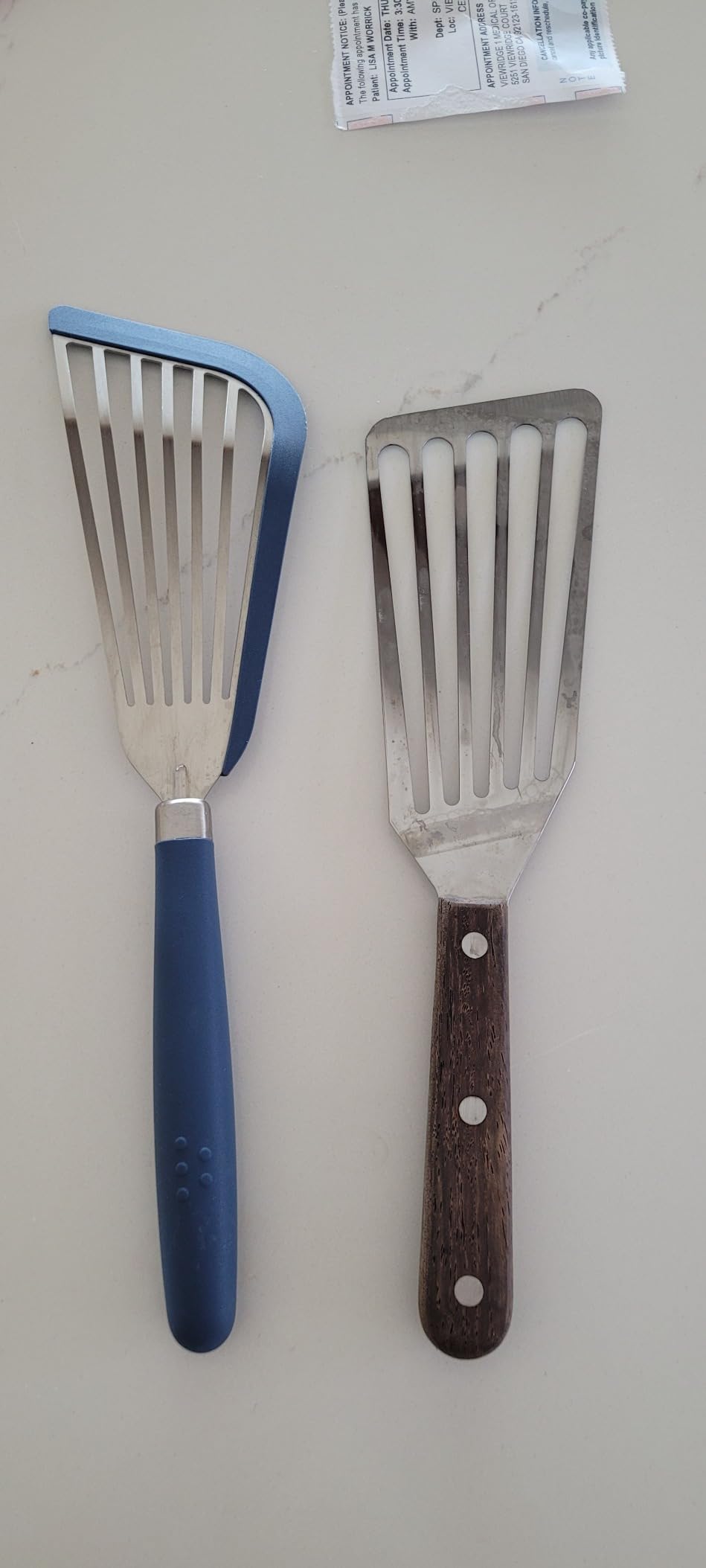 Misen Fish Silicone Spatula - Slotted Turner for Cooking - Perfect for Frying - Heat Resistant - Dishwasher Safe -1mm Thick Flexible Flipper - Soft Silicone Grip Handle for Easy Use customer photo 1