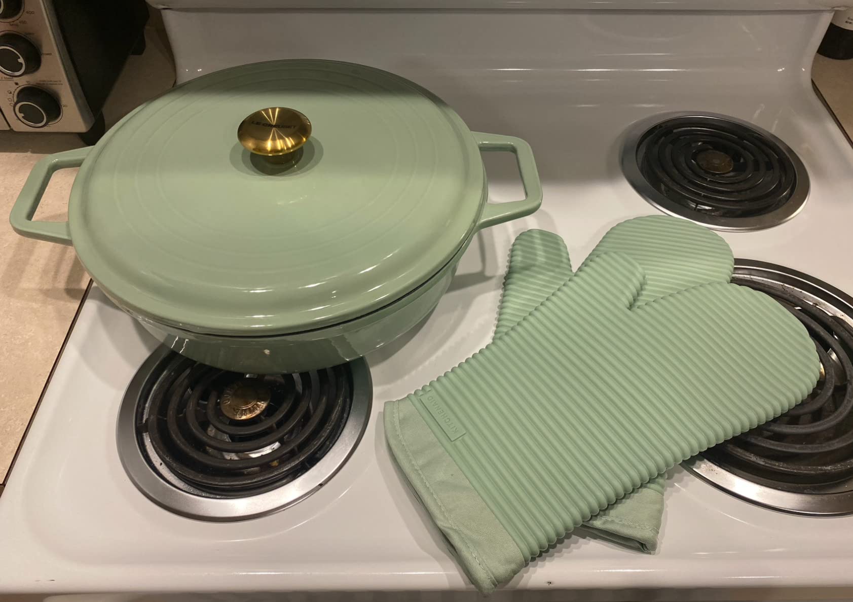 Misen 5.5 QT Braiser - Enameled Cast Iron Pan for Searing, Braising & Slow Cooking - No-Chip Enamel Coating - Extra-Wide Handles - Superior Heat Retention & Even Cooking - Blue customer photo 1