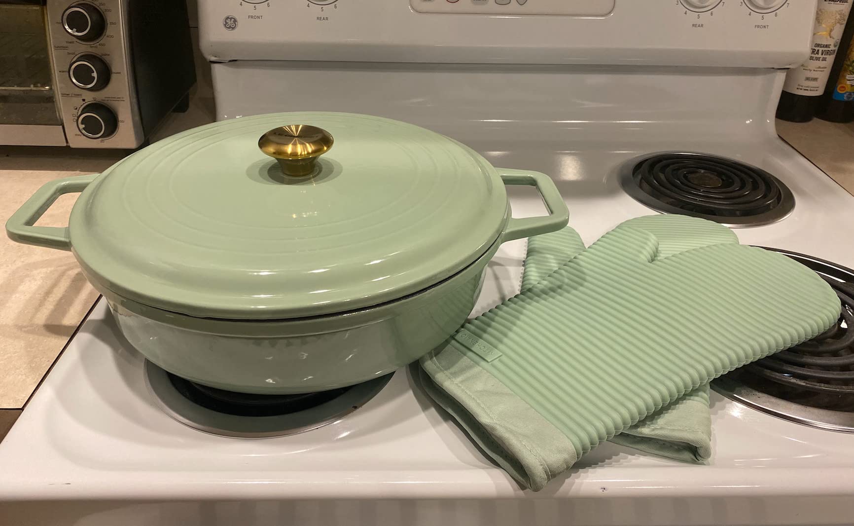 Misen 5.5 QT Braiser - Enameled Cast Iron Pan for Searing, Braising & Slow Cooking - No-Chip Enamel Coating - Extra-Wide Handles - Superior Heat Retention & Even Cooking - Blue customer photo 2