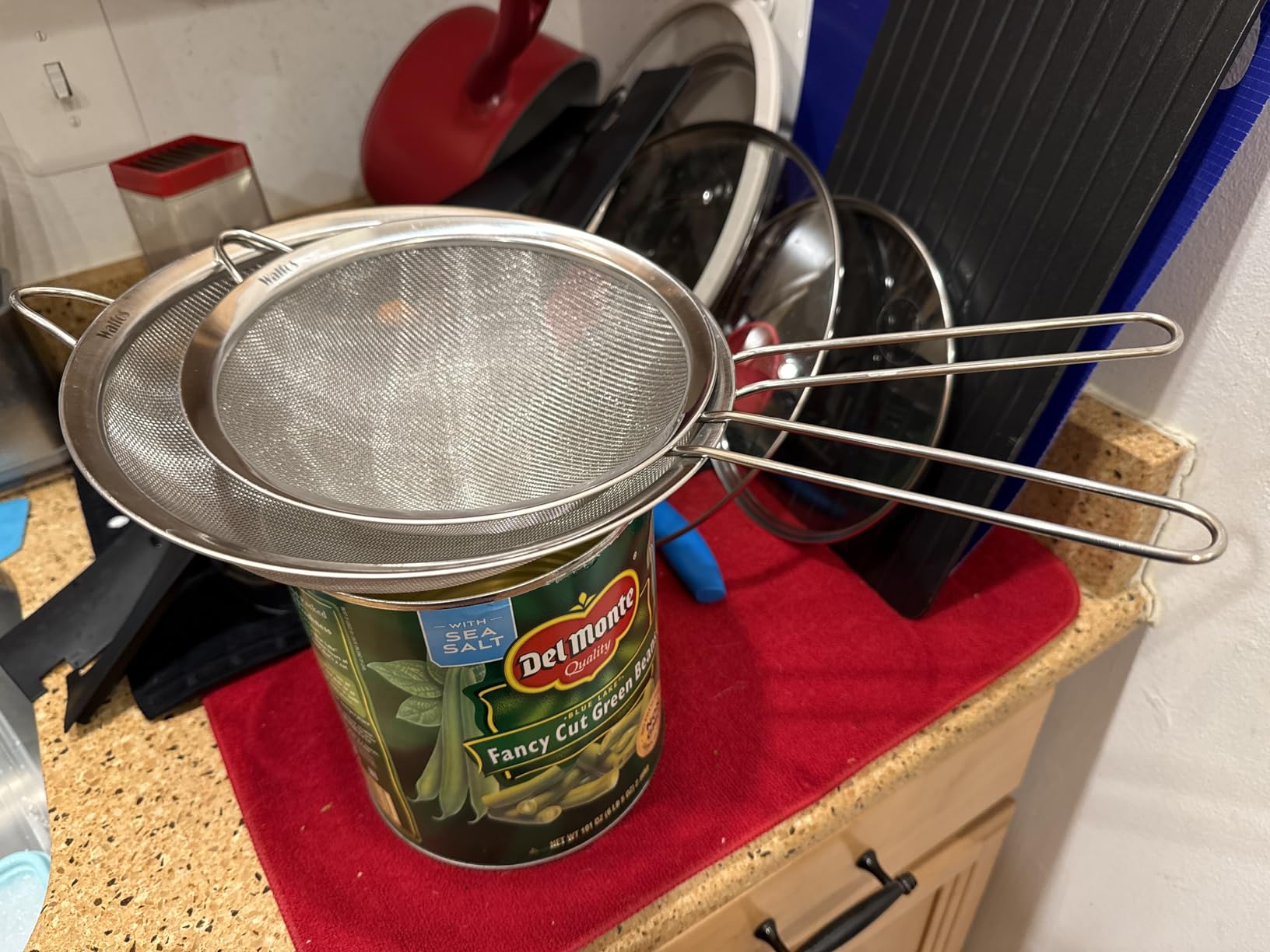 Walfos Small Fine Mesh Tea Strainer, Mini Stainless Steel Sieve with Handle, 2.7 Inch Kitchen Metal Sifter Strainers for Tea, Juicing, Coffee, Cocktail, Powdered Sugar, Matcha (2 Pack) customer photo 1