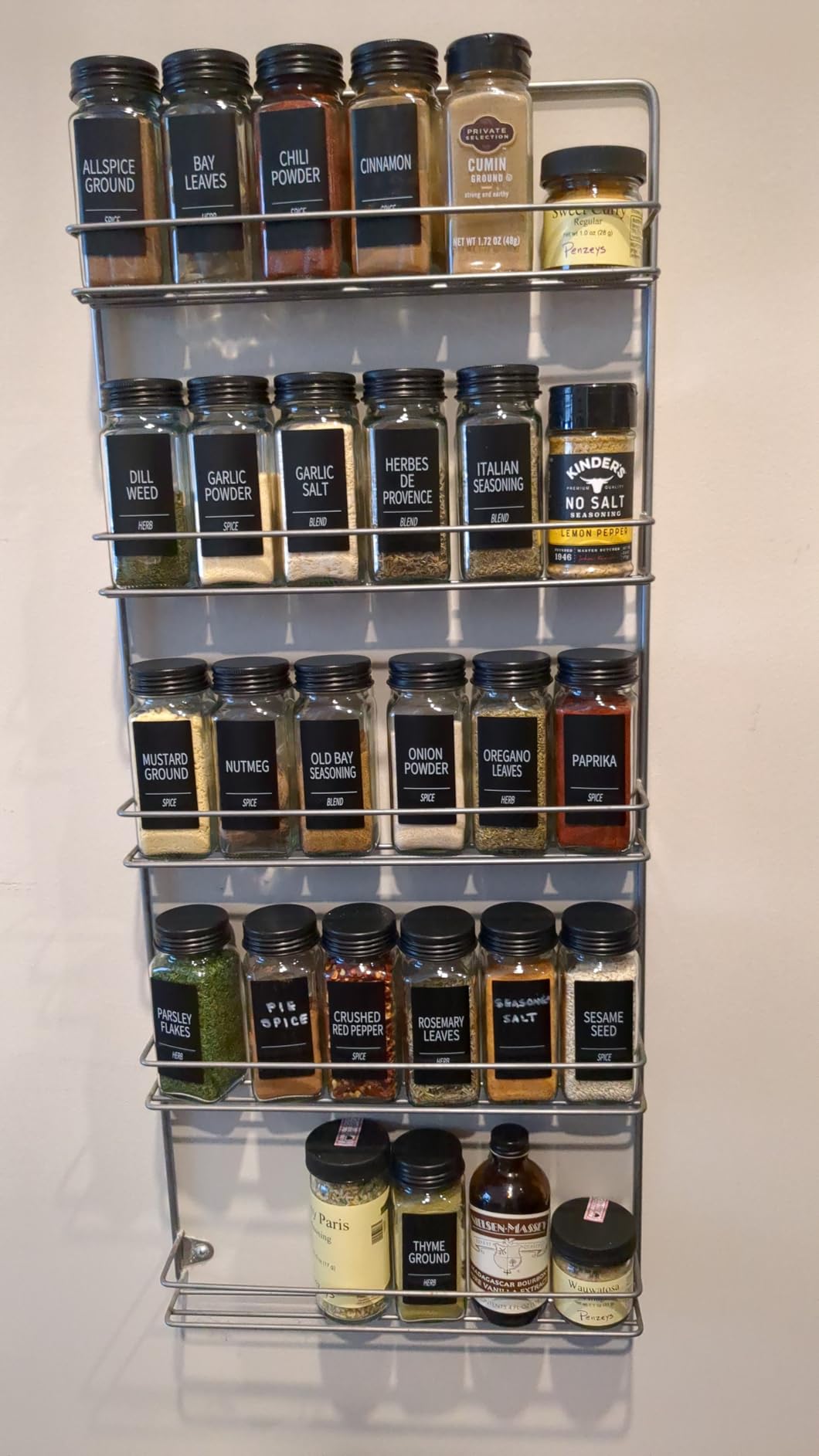 Churboro 25 Spice Jars with 547 Labels- Glass Spice Jars with Black Metal Caps, 4oz Empty Spice Containers with Shaker Lids, Funnel, Chalk Pen, Square Seasoning Bottles for Spice Rack, Drawer, Cabinet customer photo 2