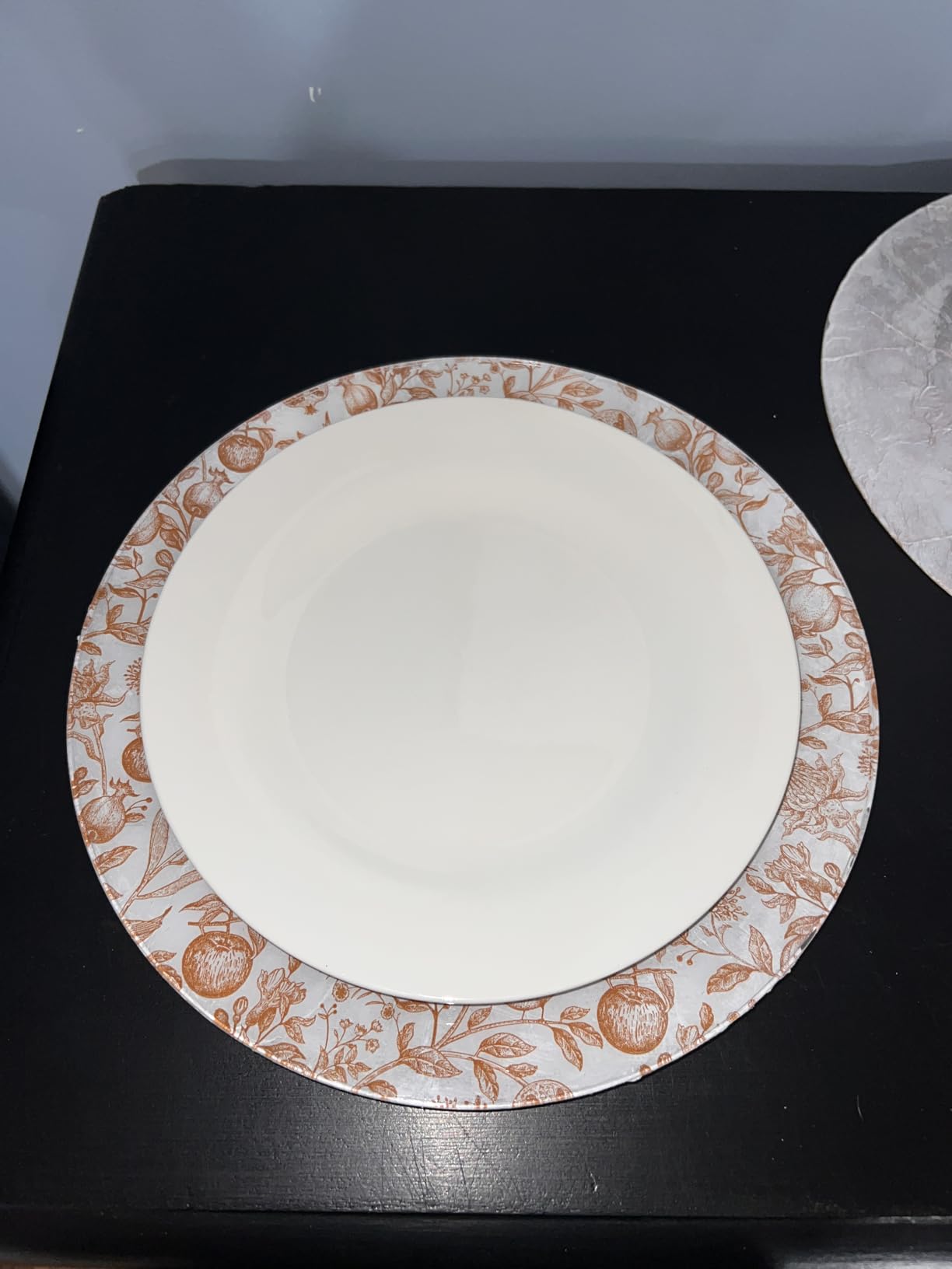 ELEGANT DISPOSABLES 13'' Party Chargers Large Plates & Platters Great for Elegant Party's Weddings Tableware Great for Serving dish Gold Pack of 6 customer photo 1