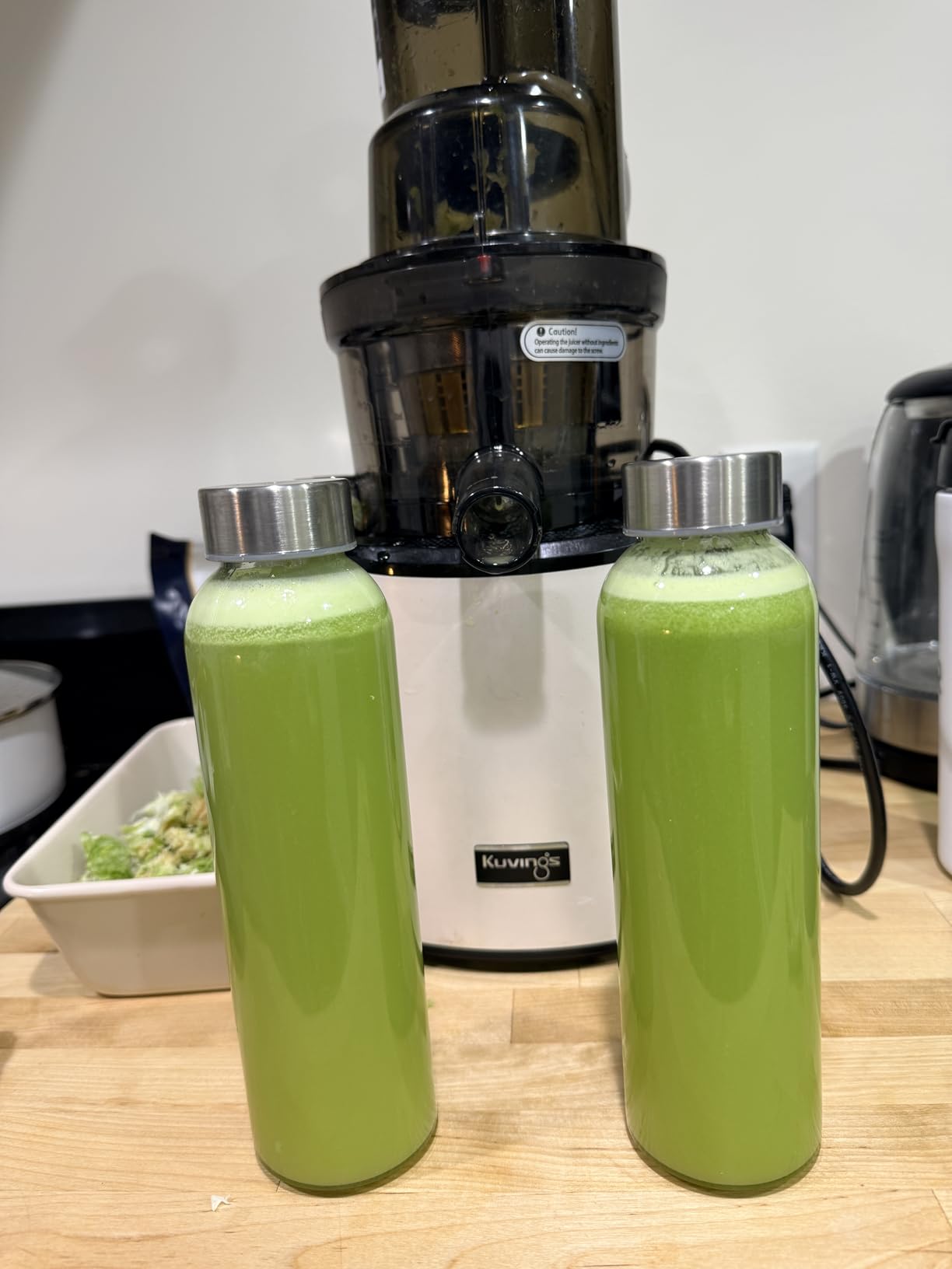 Luxfuel Clear Glass Bottles with Lids 18 oz, Reusable Glass Water Bottles with Stainless Steel Cap for Refrigerator, Juicing, 100% Leak Proof, BPA Free, Juice Bottle Drinking Jar Containers Set of 6 customer photo 1