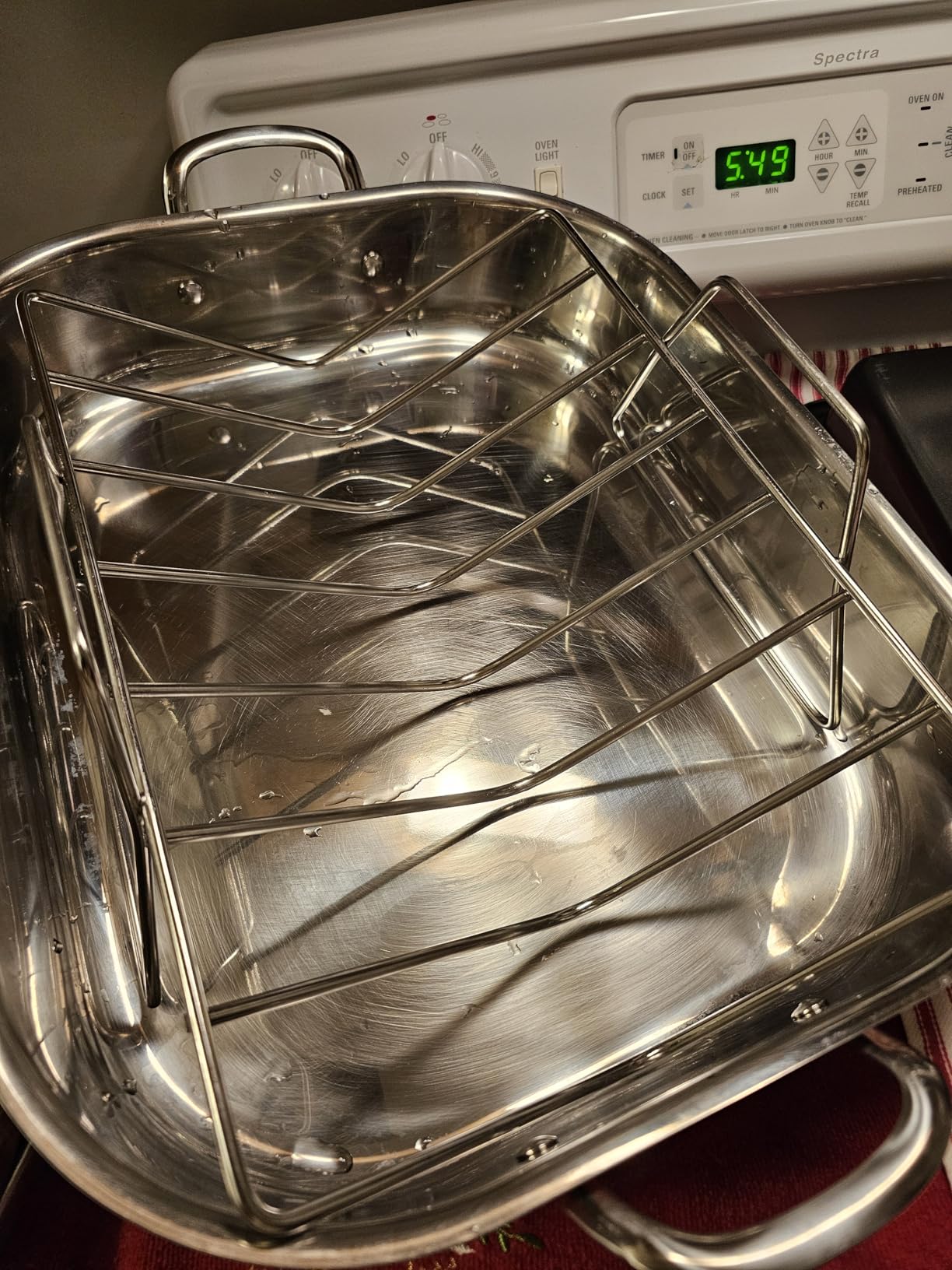 Amazon Basics Stainless Steel Rectangular Roasting Pan with Rack, Turkey Roaster customer photo 1