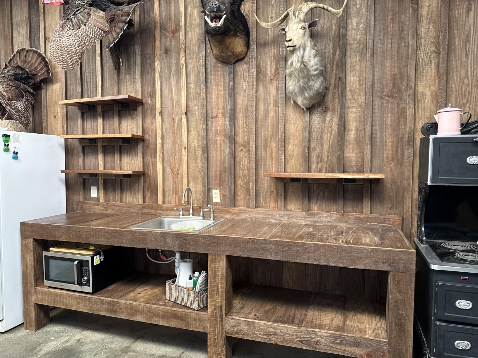 LEOPO 6 Inch Heavy Duty Floating Shelf Bracket, 4 Pack Rustic Industrial Hidden Metal Shelf Bracket for Kitchen, Bathroom, 1/5