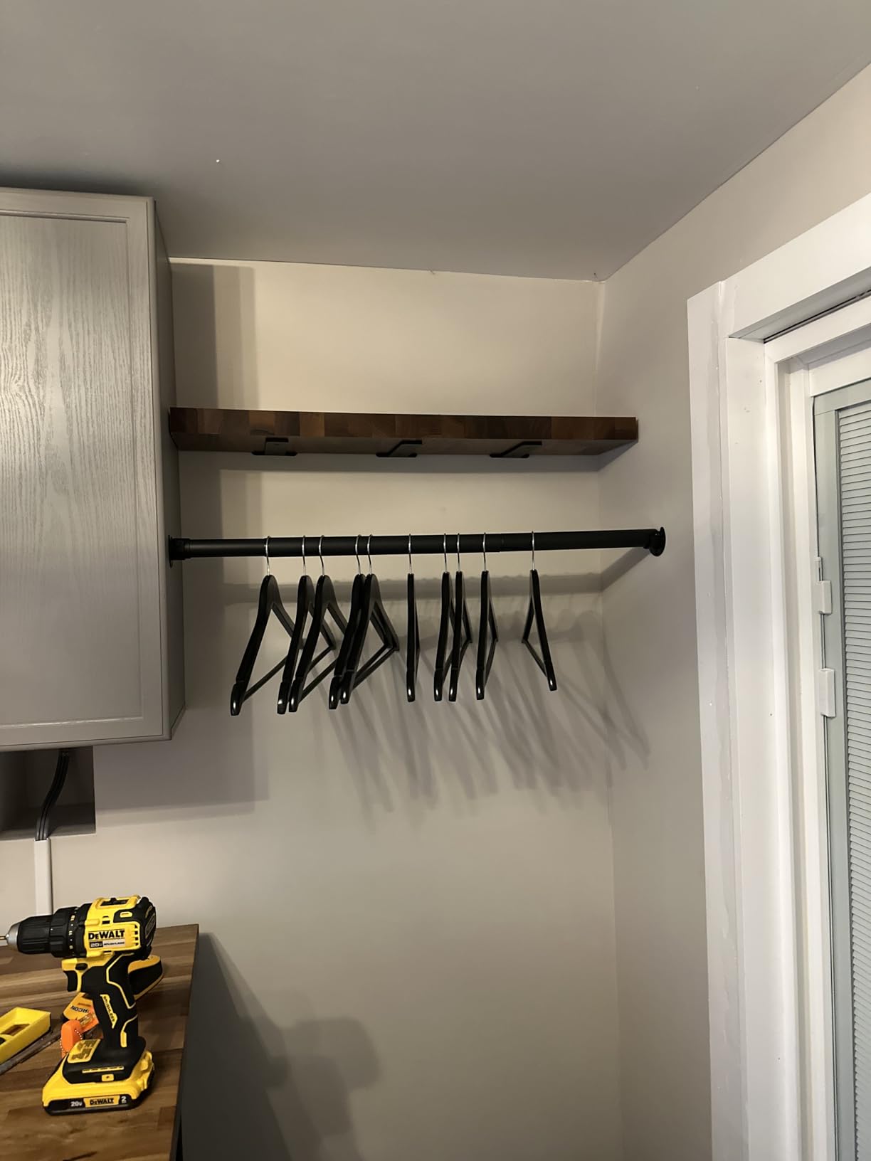 LEOPO 6 Inch Heavy Duty Floating Shelf Bracket, 4 Pack Rustic Industrial Hidden Metal Shelf Bracket for Kitchen, Bathroom, 1/5