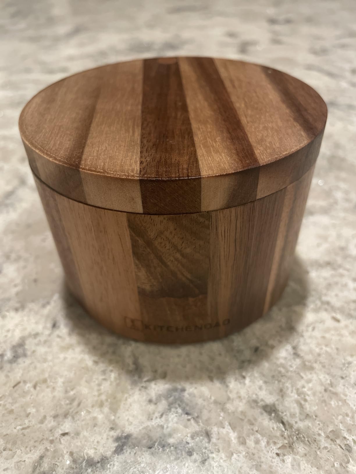 KITCHENDAO Acacia Wood Salt Cellar Bowl Box with Built-in Spoon to avoid Dust, Elegant Kitchen Salt Container Holder with Swivel Magnetic Lid to Storage Pepper Spice Bath Salt Sea Salt, 6OZ customer photo 2